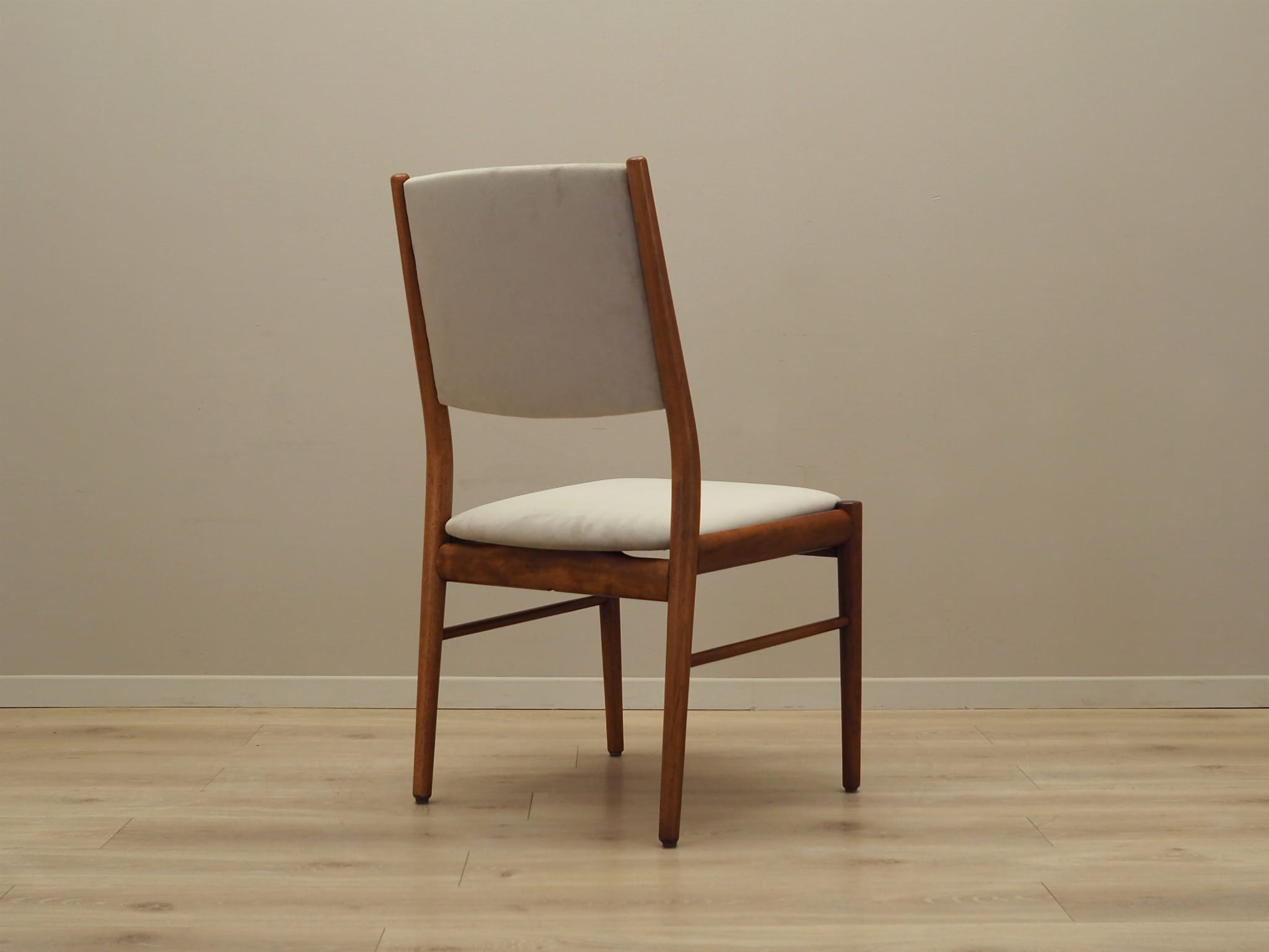 Sechser-Set Mahogany Stühle 1970 Jahre
