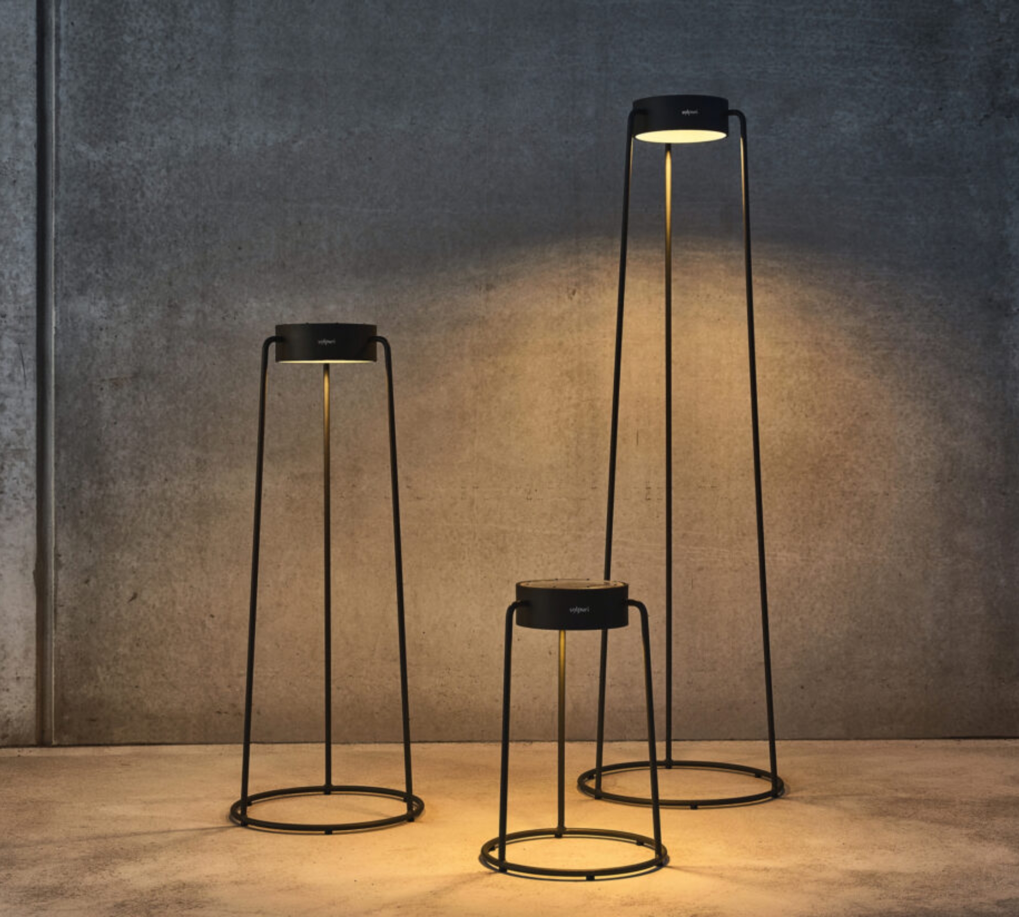 Moon Solar-Stehleuchte Midi Aluminium Anthrazit Ø 39cm
