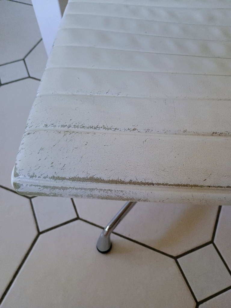 4x Aluminium Chair EA 101 Leder Weiß