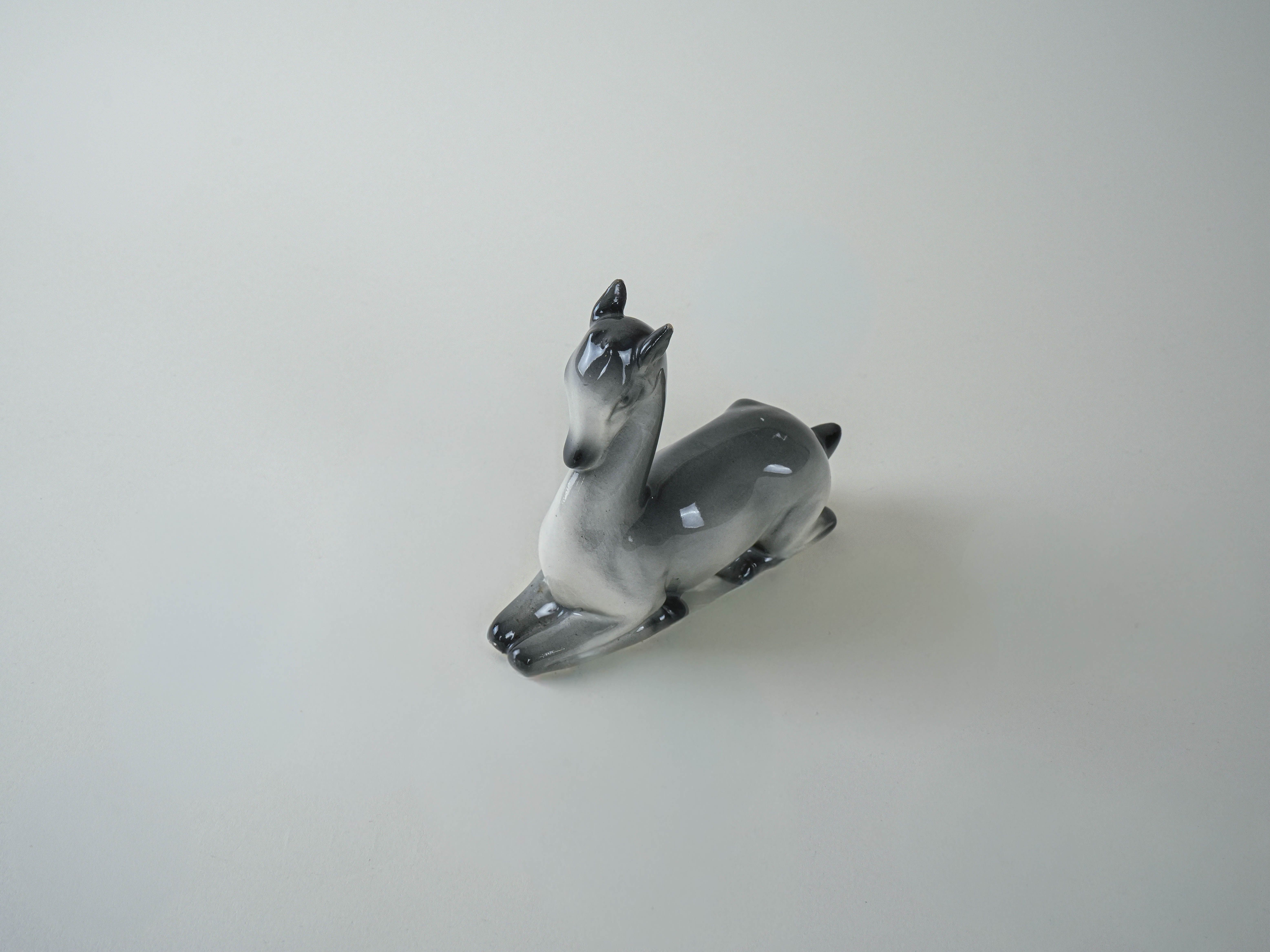 Keramik-Rehkitz-Figur Grau 1970er Jahre