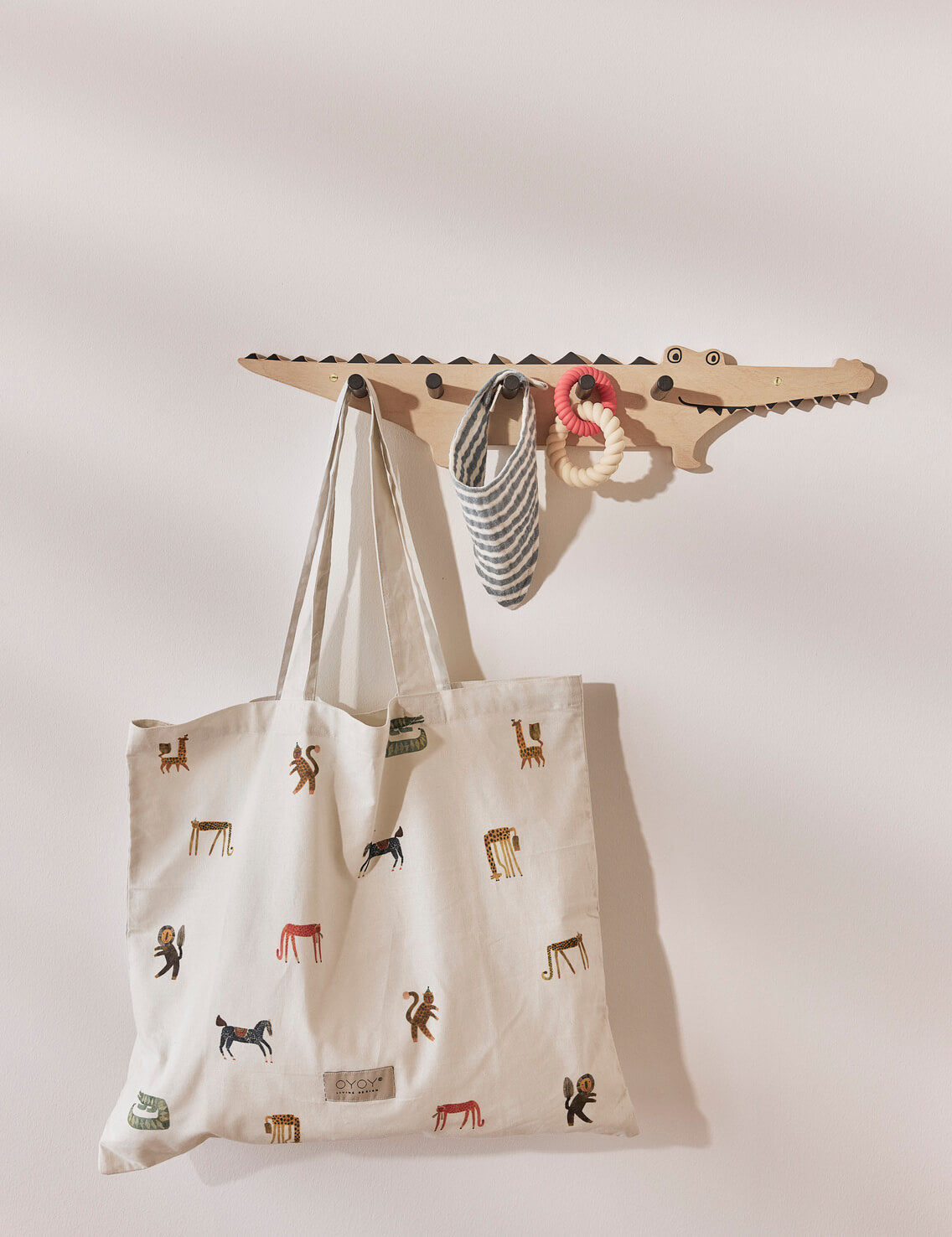 Crocodile Coat Rack White