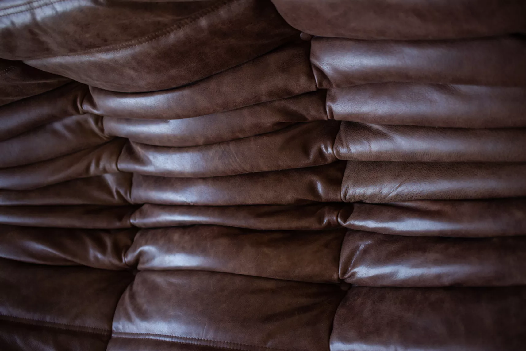 Togo Sofa 2-seater Pull-Up Leather Walnut Brown