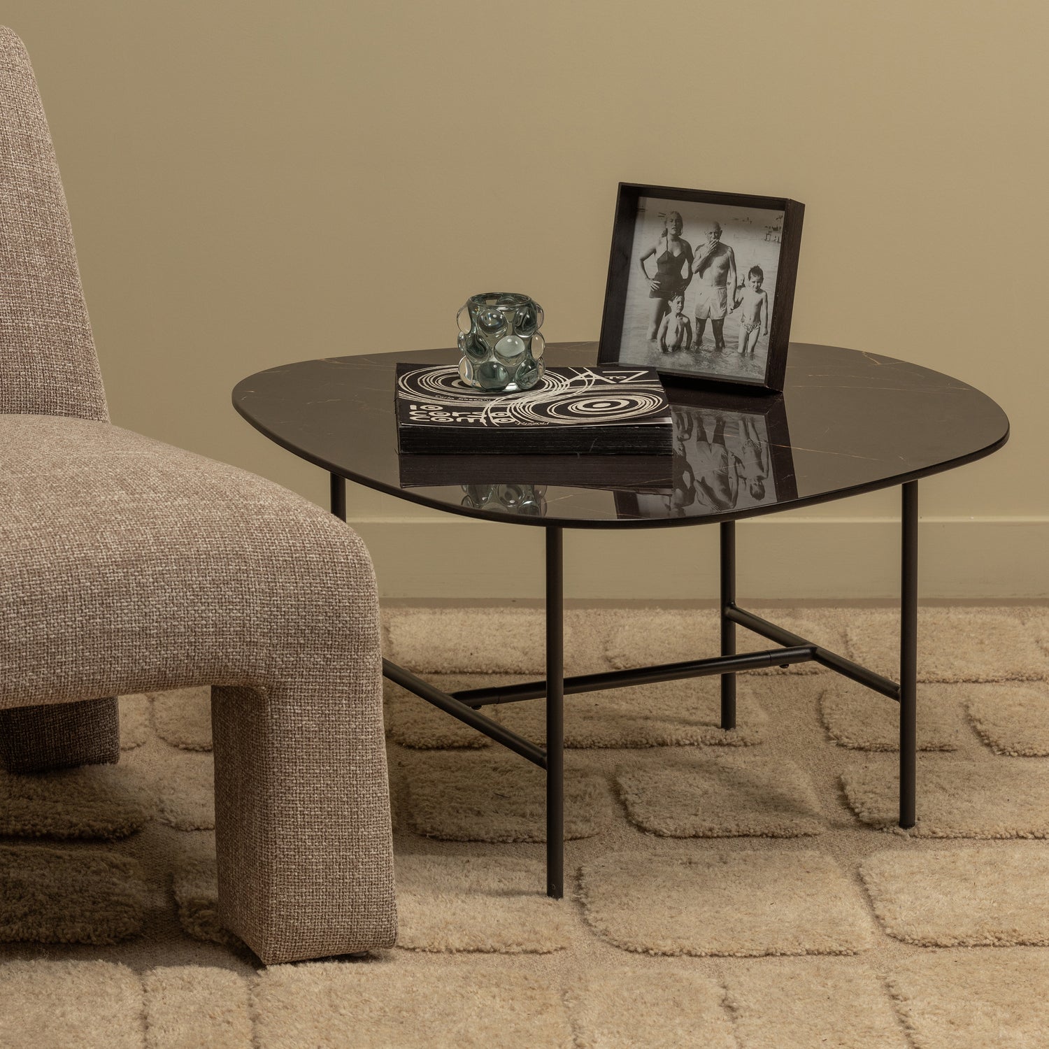 Vajen Couchtisch Marmoroptik Schwarz