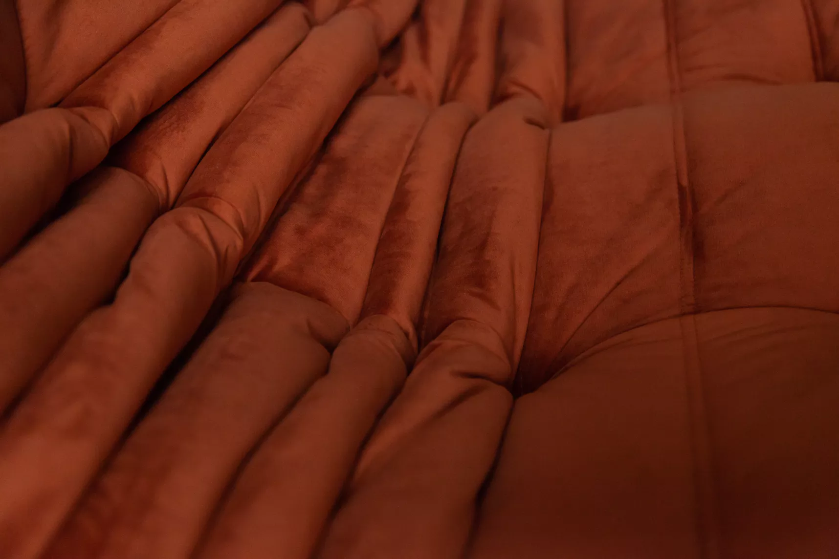 Togo Sofa 2-seater velvet amber-orange