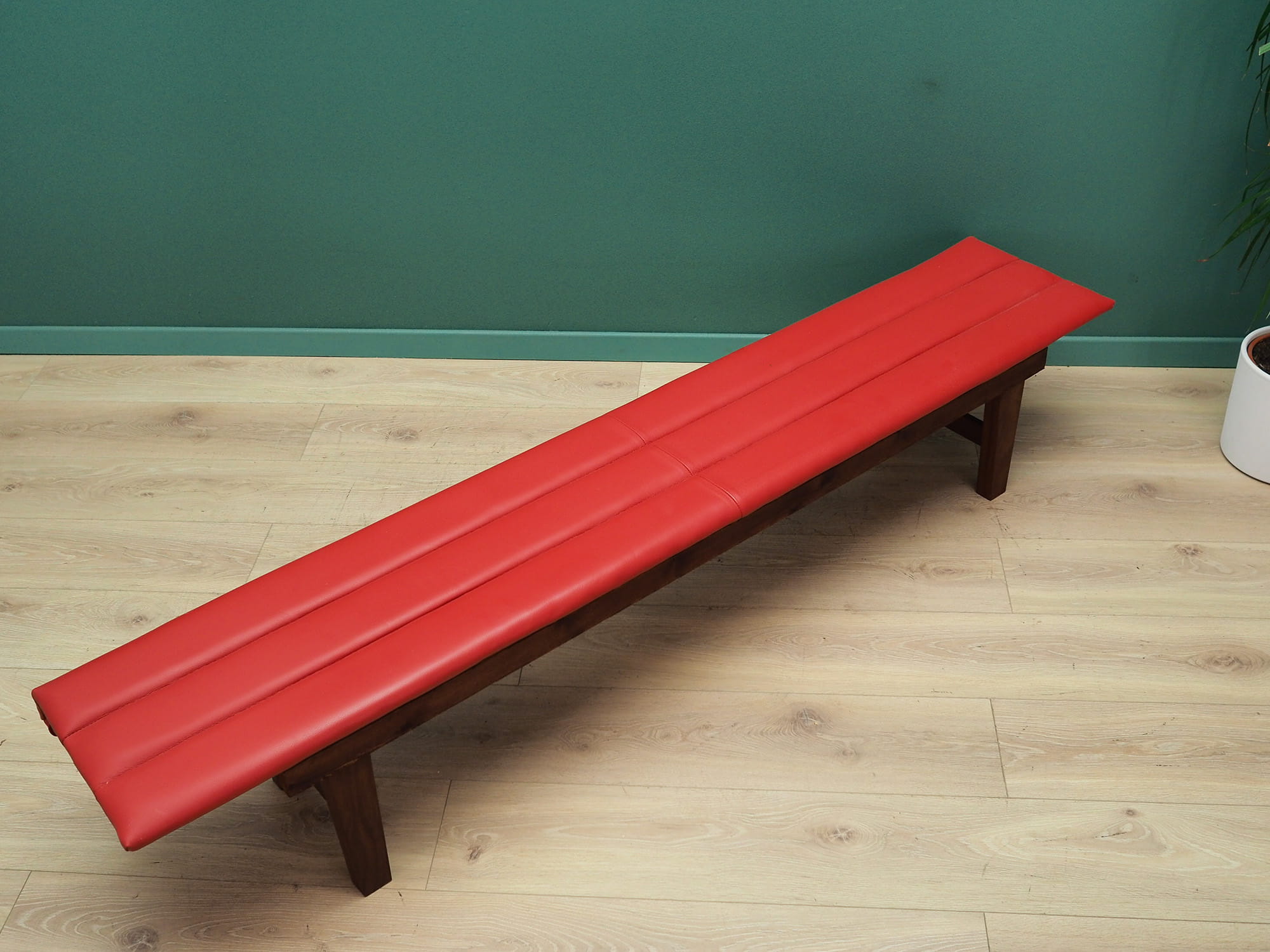 Vintage Bank Teakwood Synthetic Leather Red 1990s