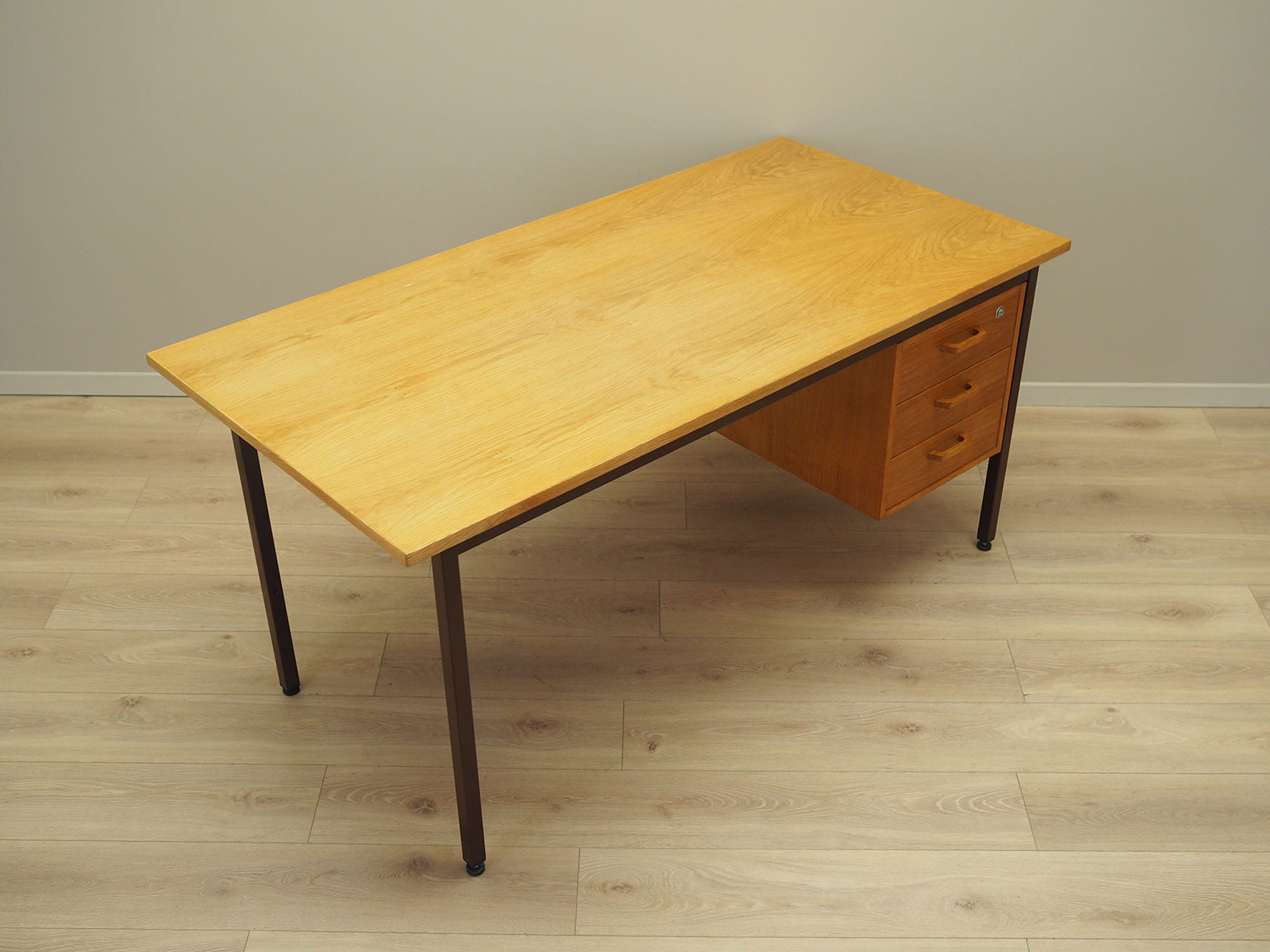 Vintage Schreibtisch Eschenholz Metall Braun 1970er Jahre