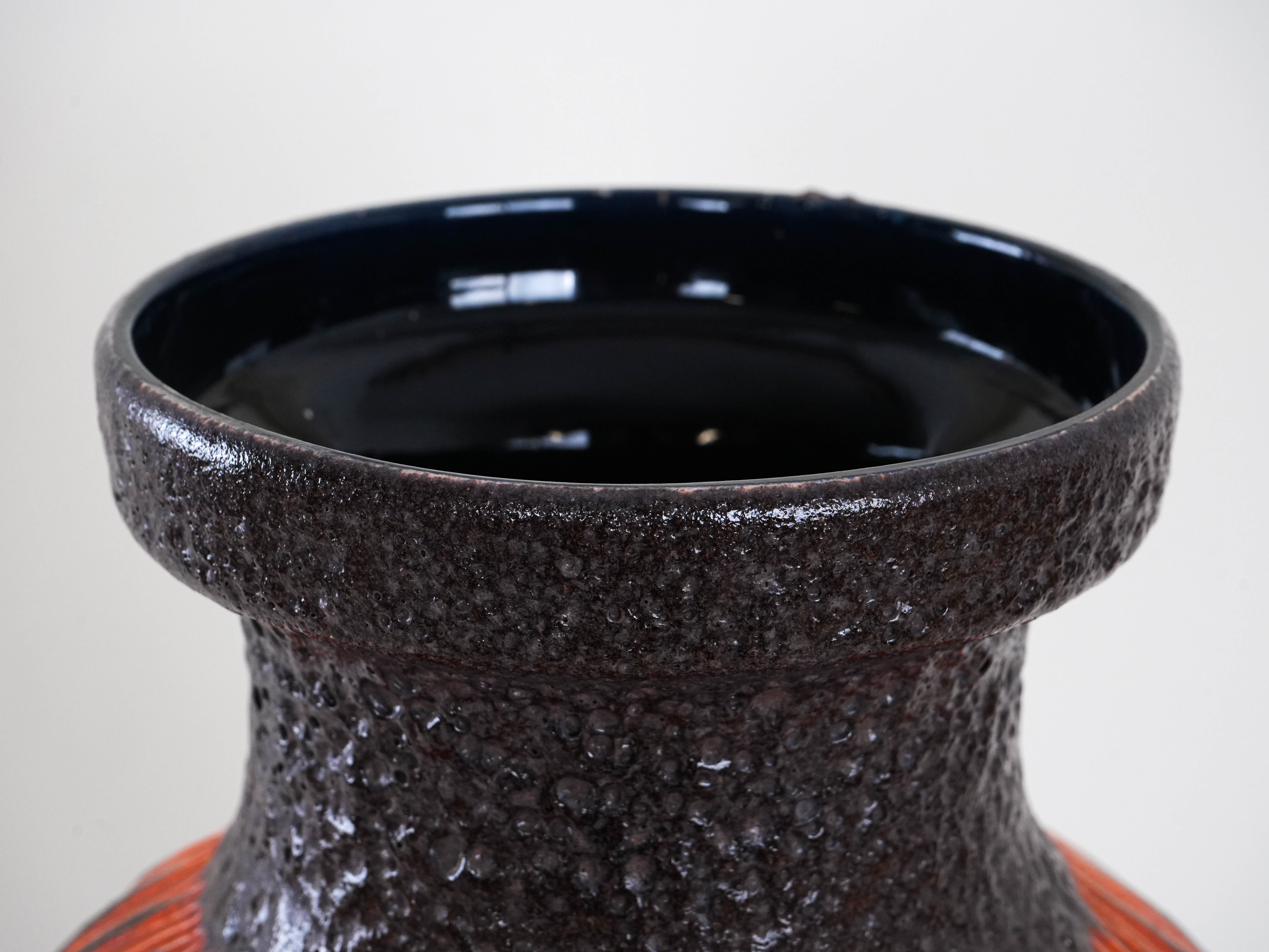 Ceramic vase Red