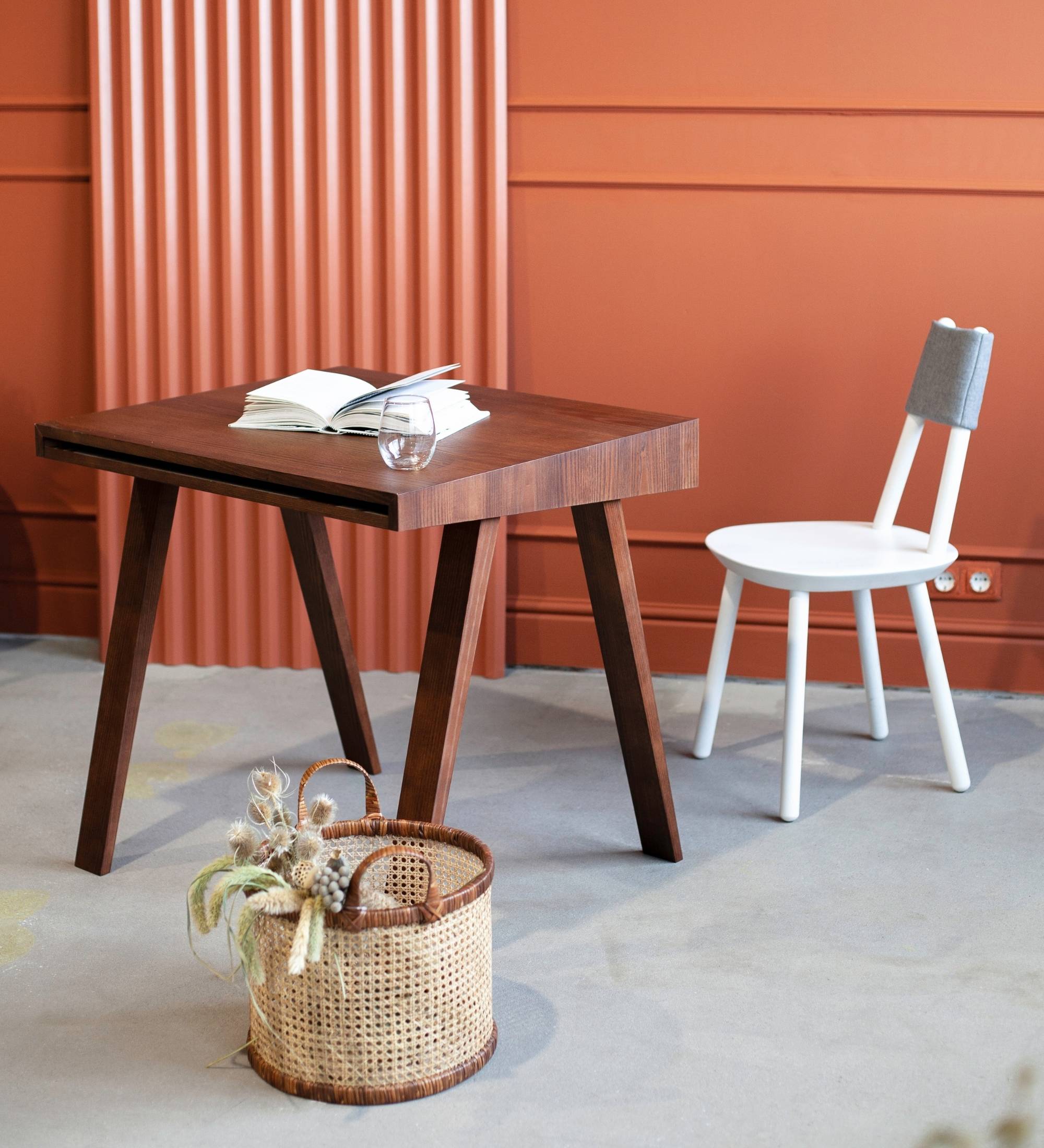 Naive Chair Ash Wood White