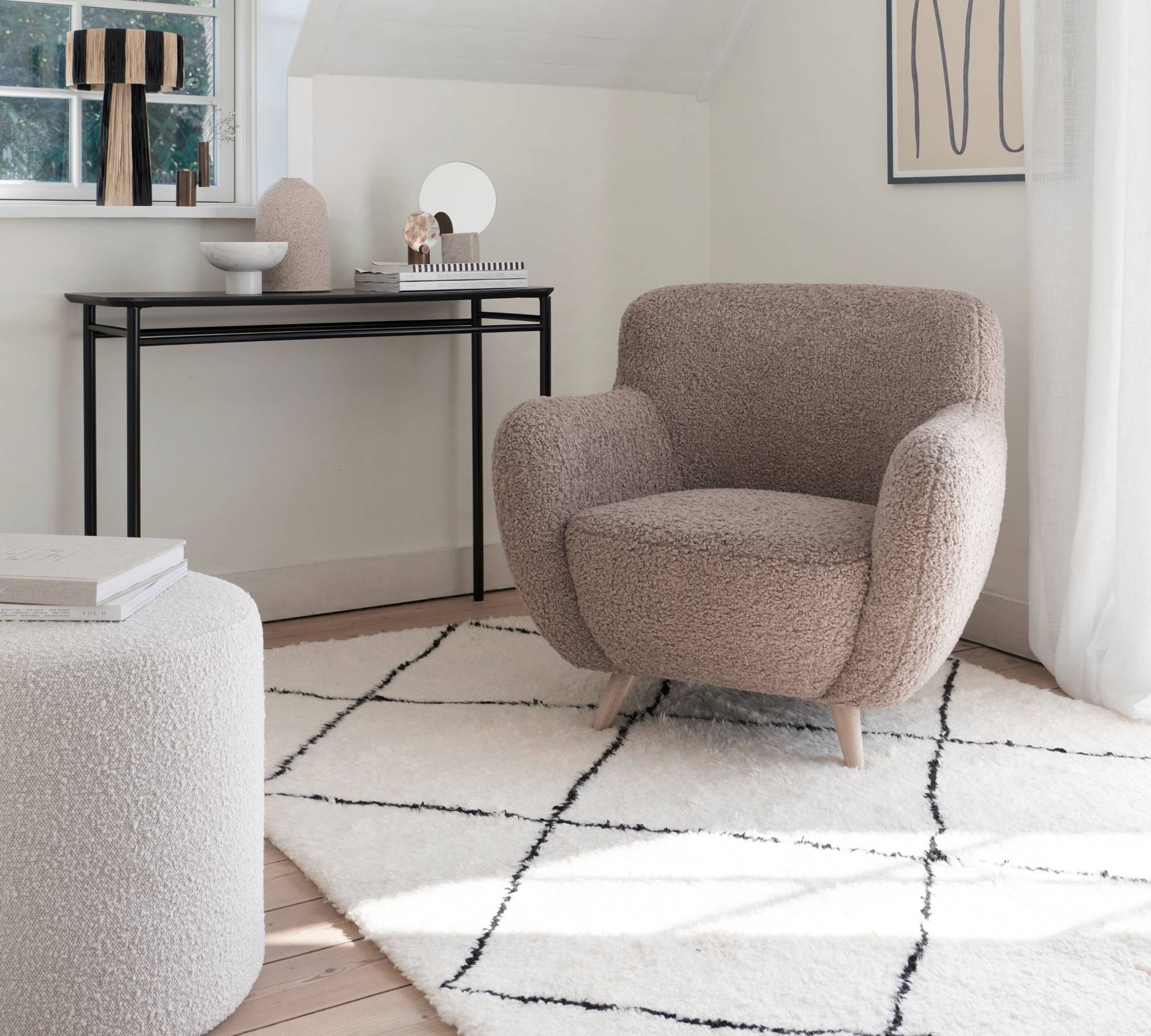 Otis Armchair Glore Mole