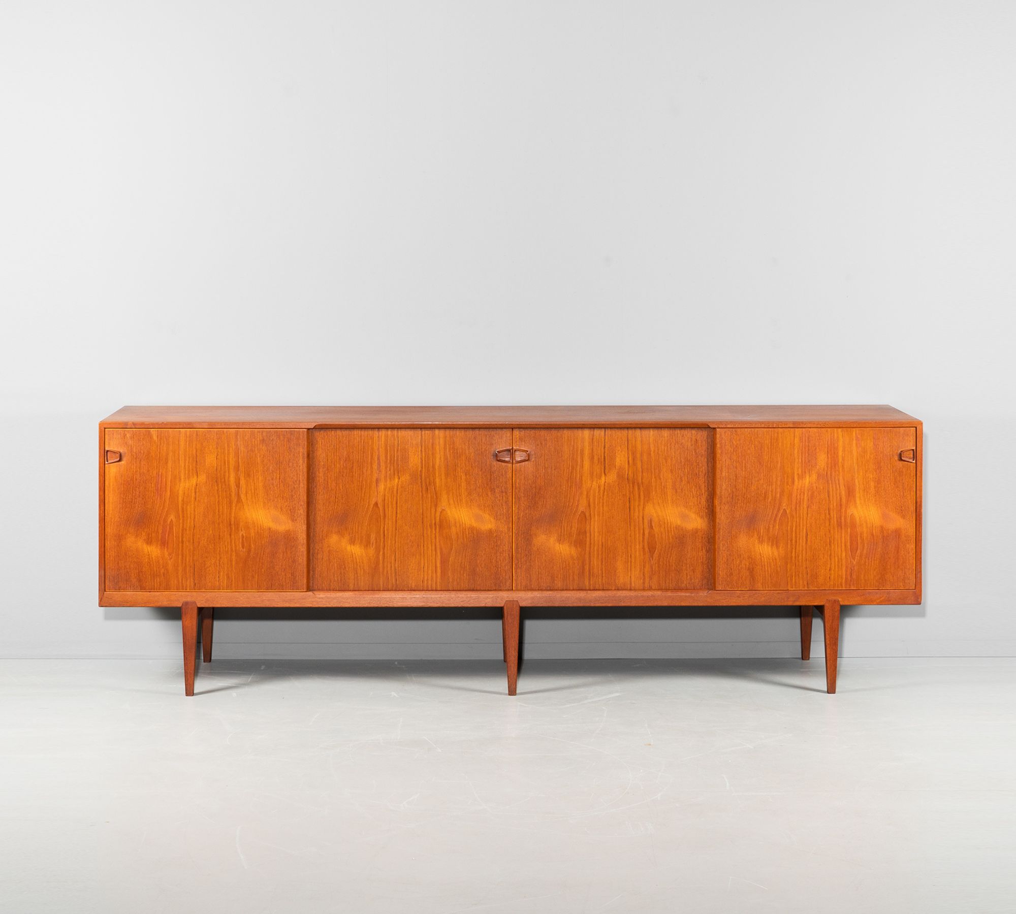 Sideboard Teakholz Rosengren Hansen 1950er Jahre