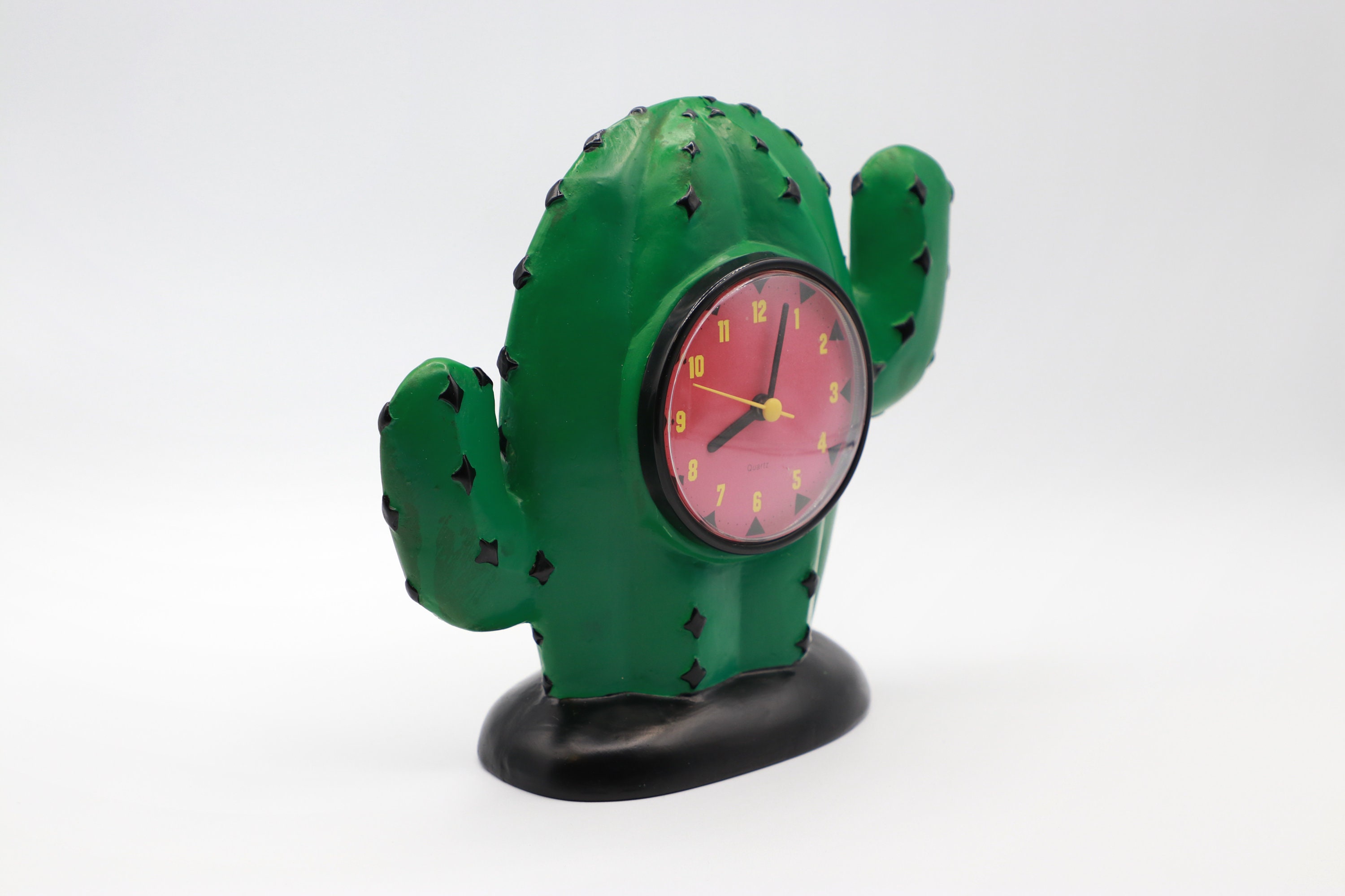 Vintage table clock plastic green 1980s