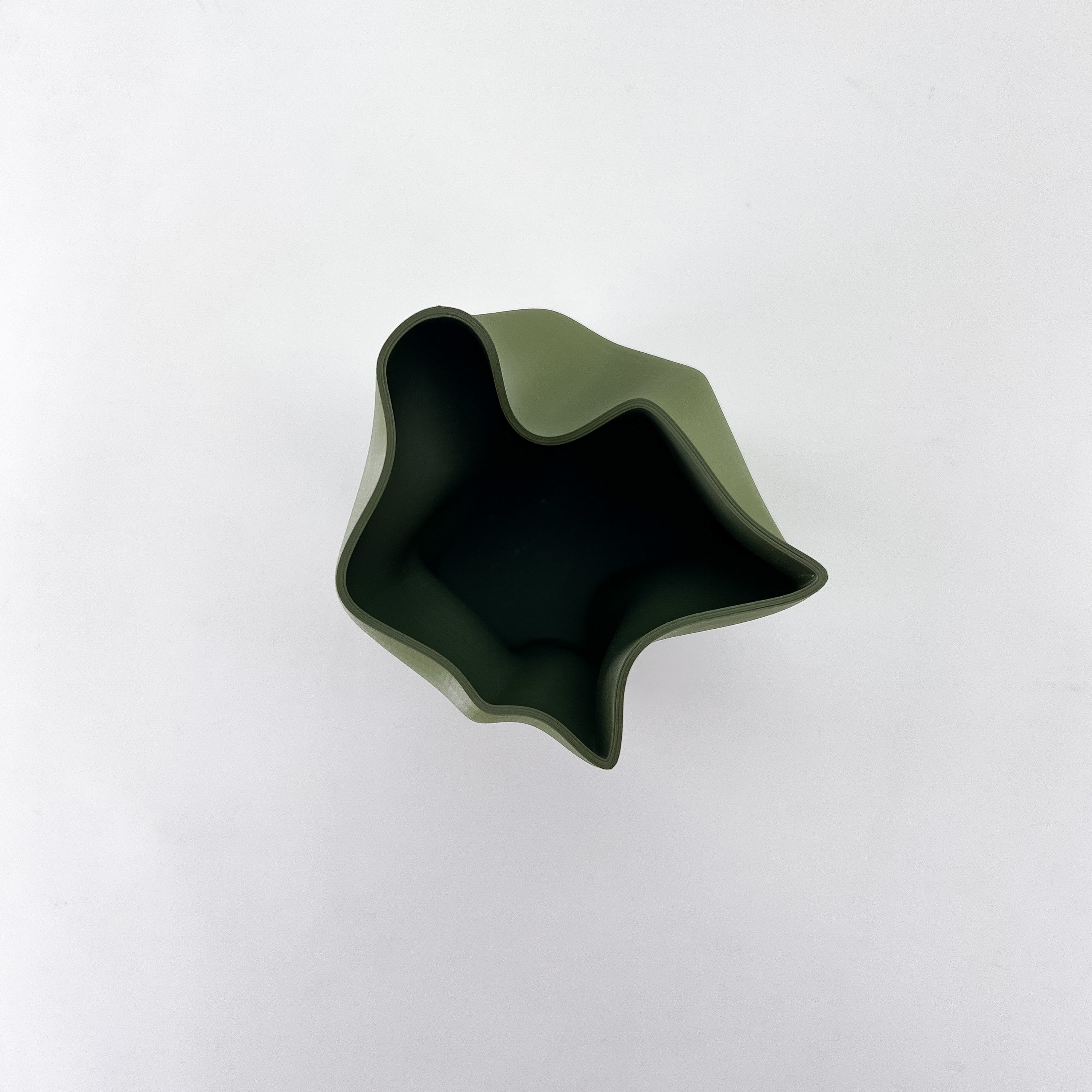 1123-1 Fluid Vase Olive