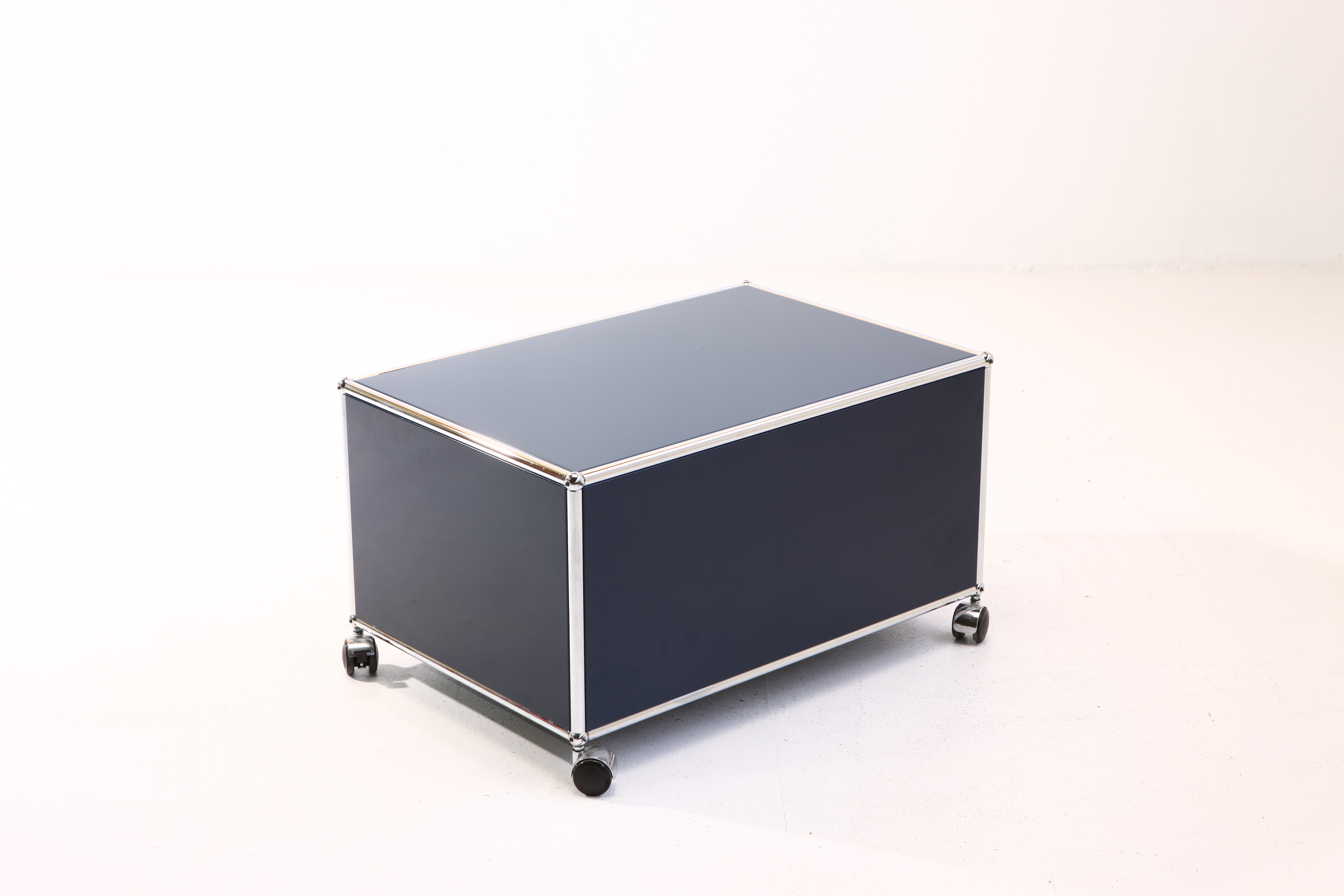 Lowboard 1x1 mit Rollen Stahlblau