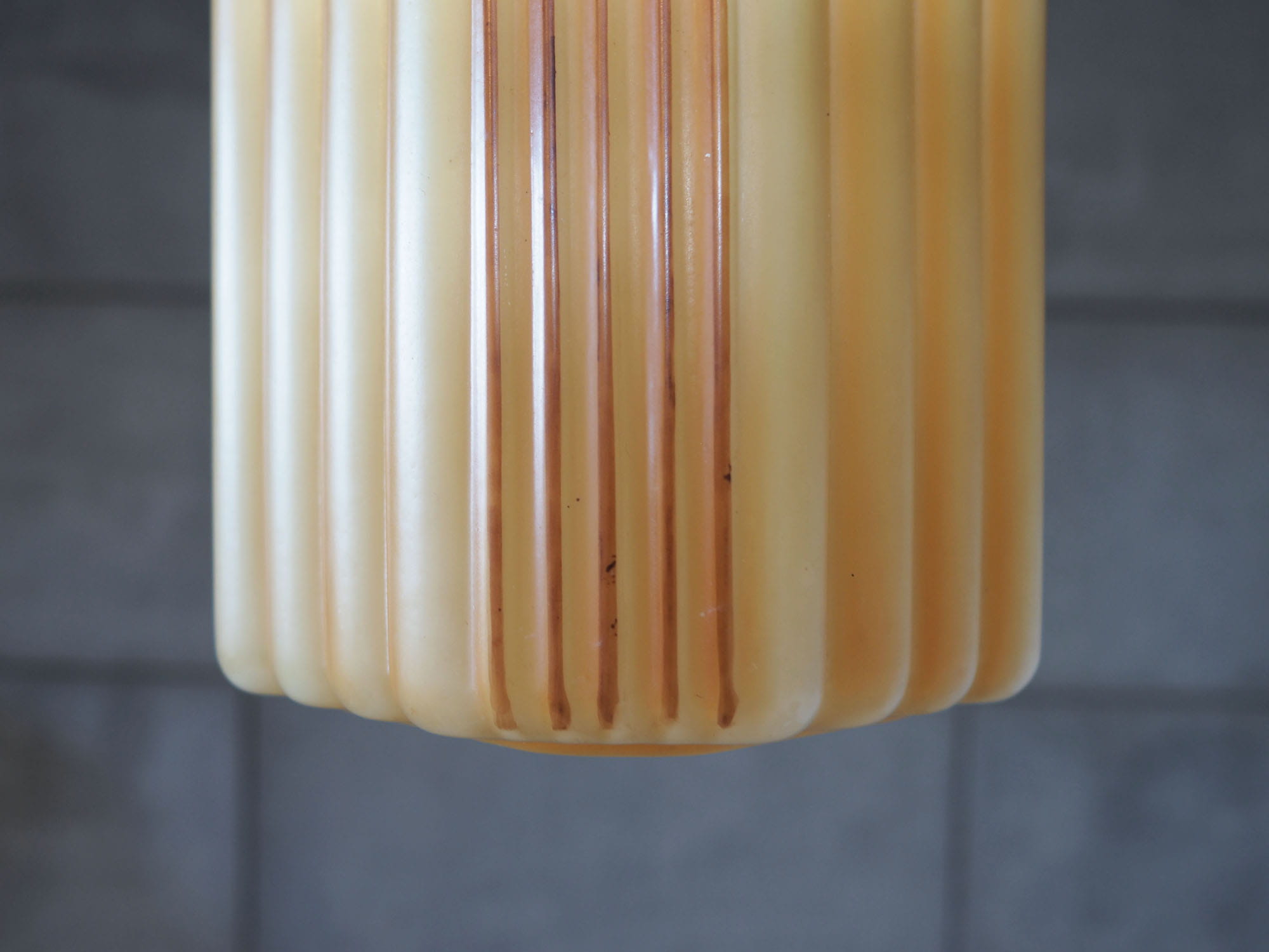 Vintage Pendelleuchte Glas Kunststoff Gelb 1960er Jahre