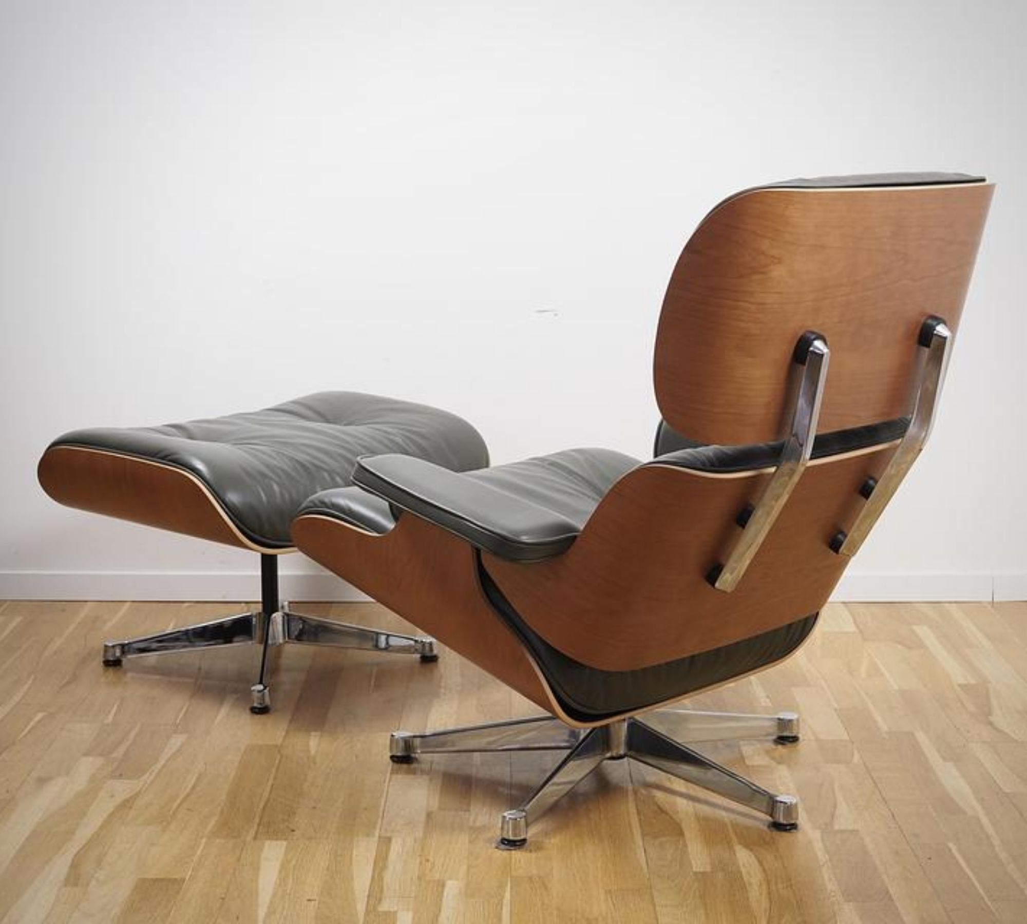 Eames Lounge Chair XL & Ottoman Leder Umbragrau