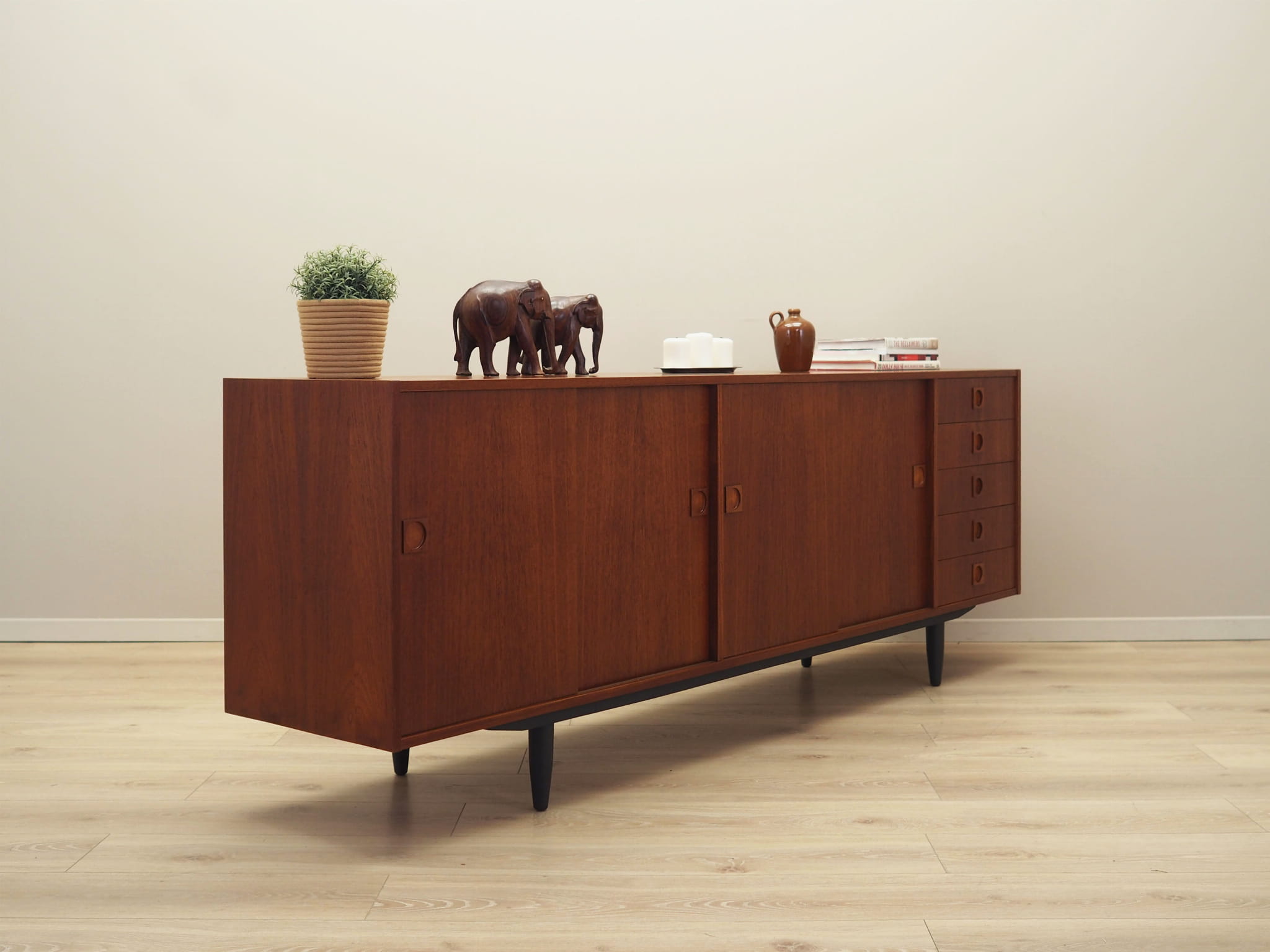 Vintage Sideboard Teakholz Braun 1960er Jahre