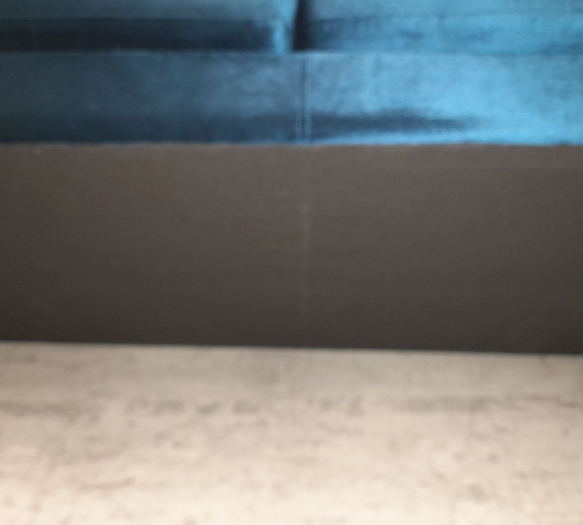 Astha Sofa 3-Sitzer Velour Lux Petro