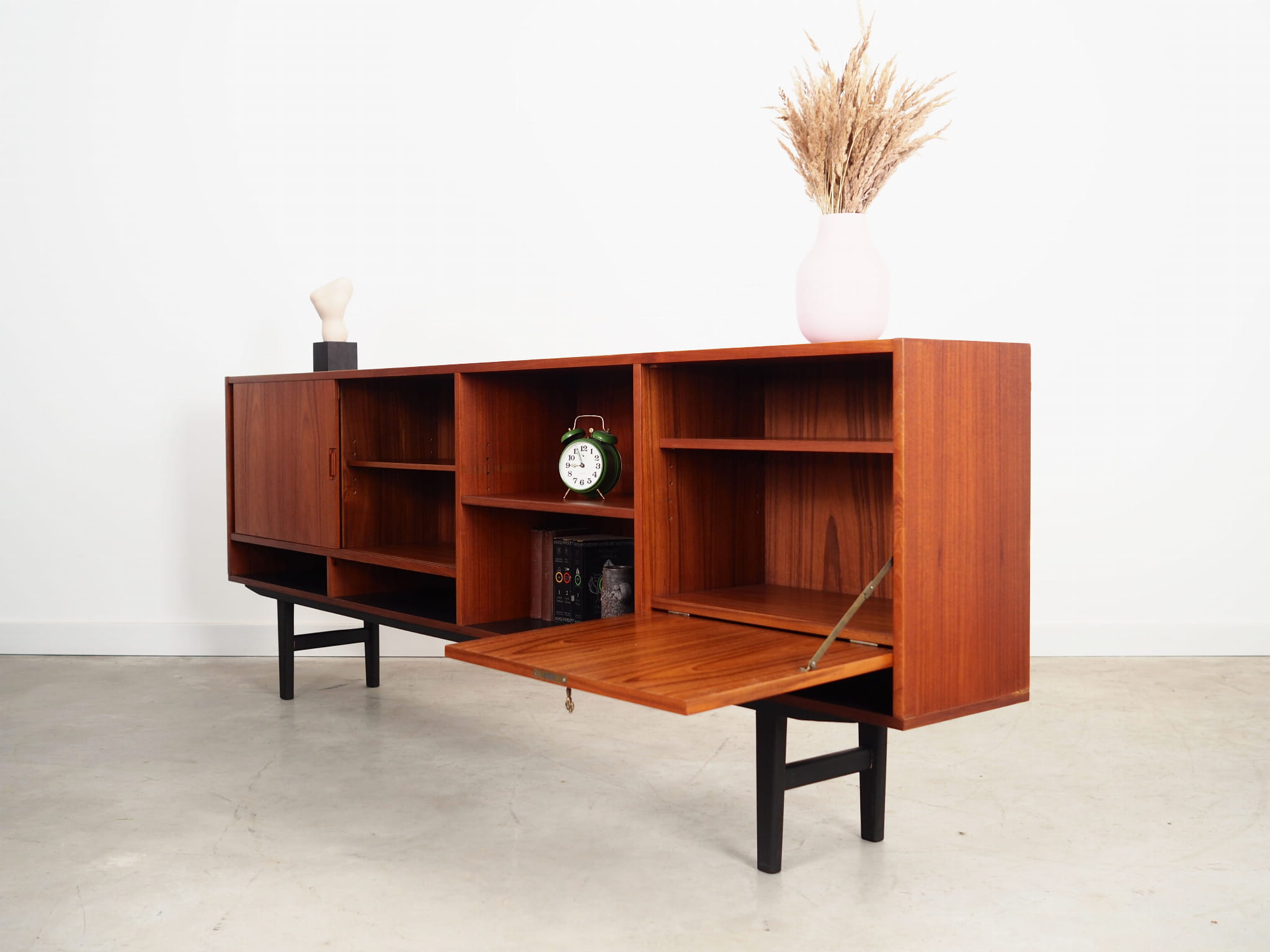 Vintage Sideboard Teakholz Braun 1970er Jahre