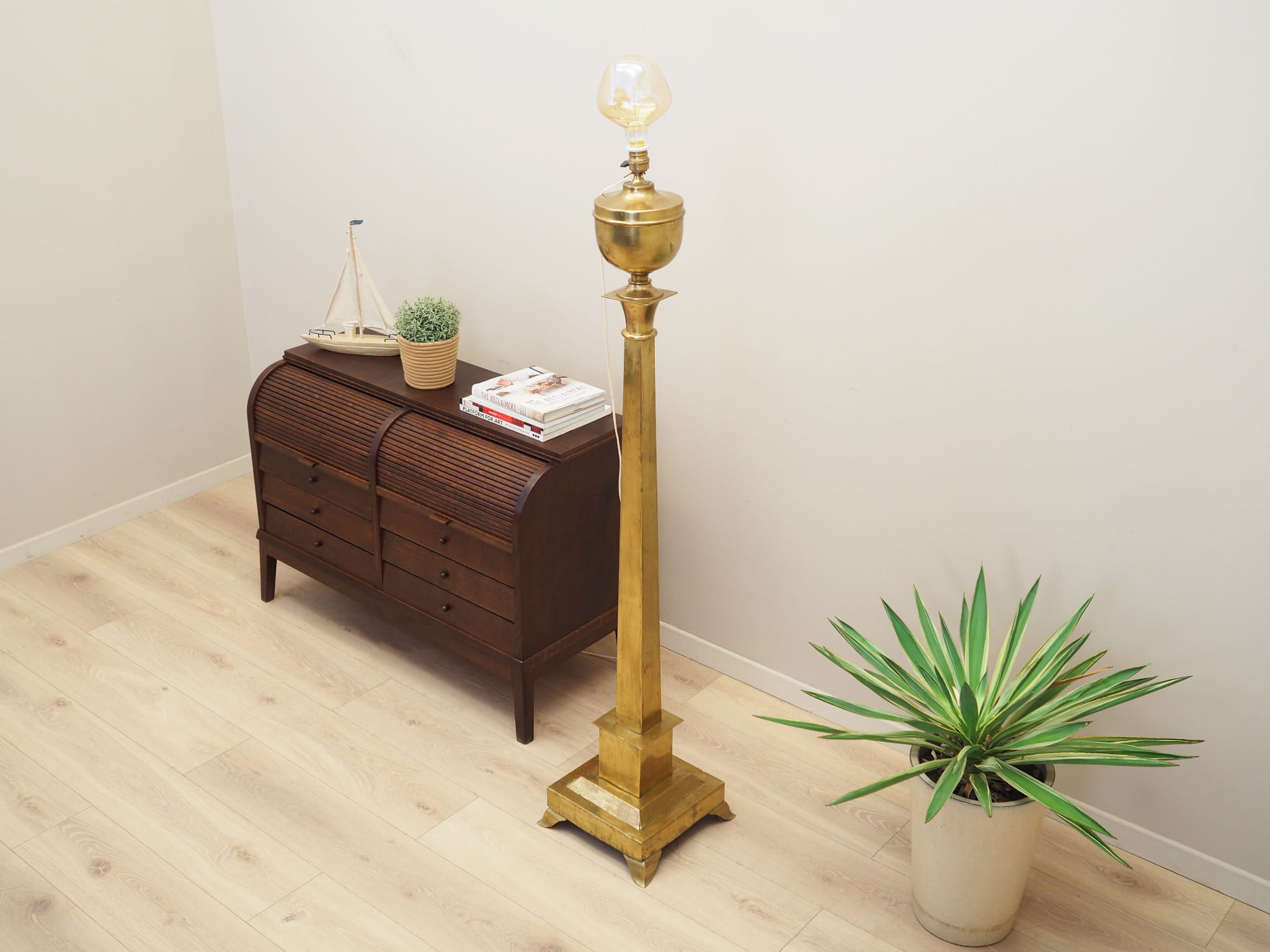 Lampada da terra ottone oro anni '60