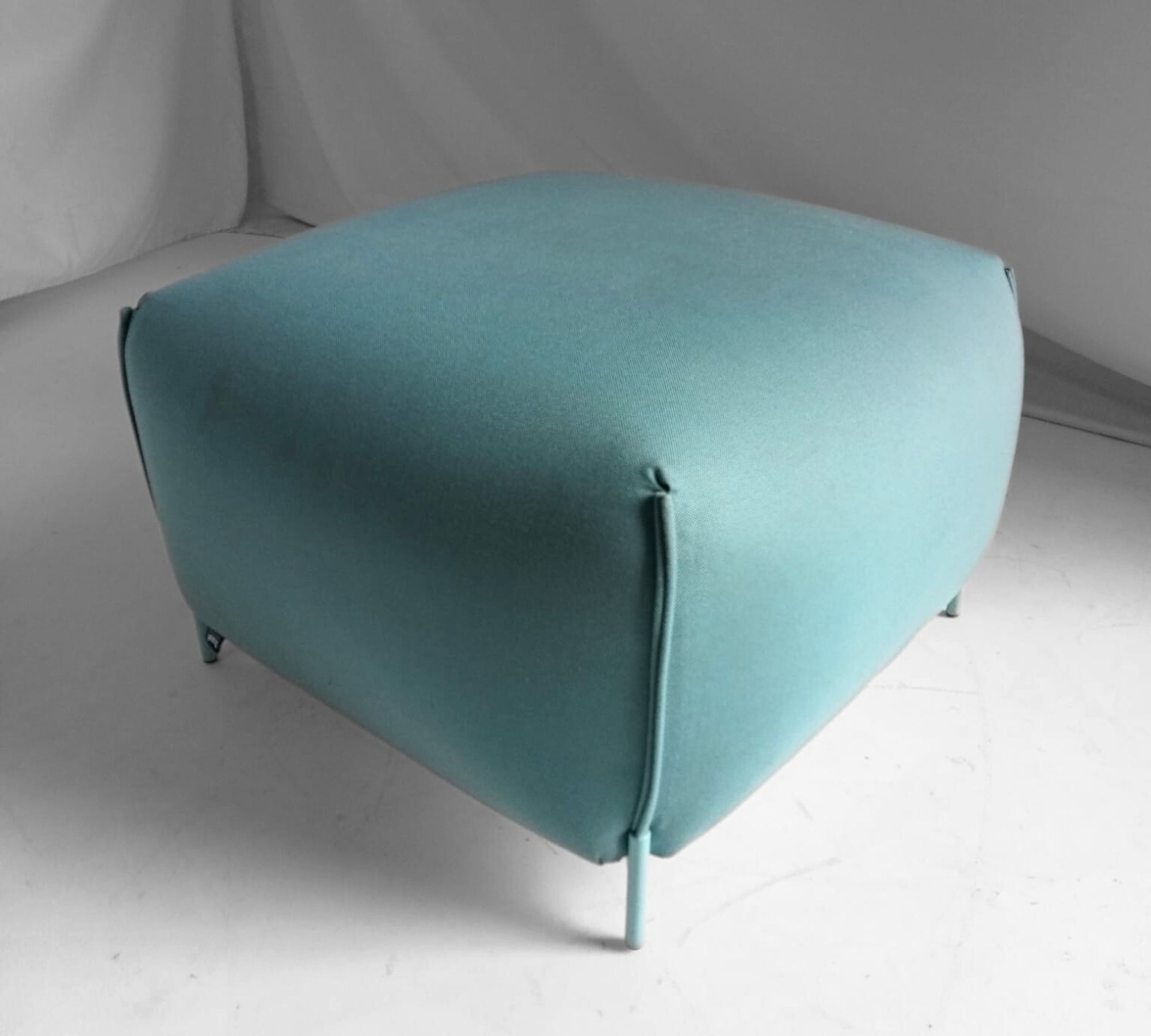 Mochi Pouf Tessuto Metallo Blu