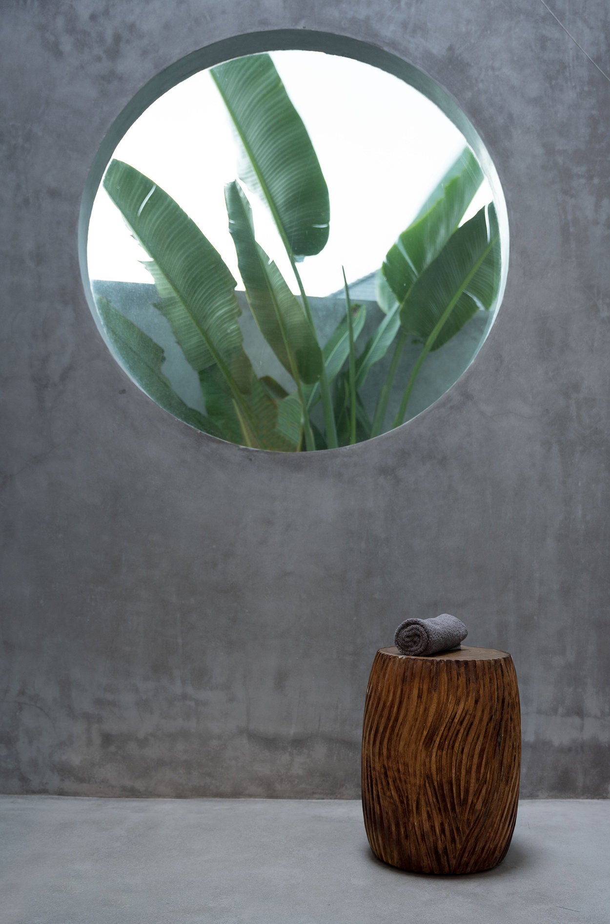 The Celebes Stool Natural ø30cm