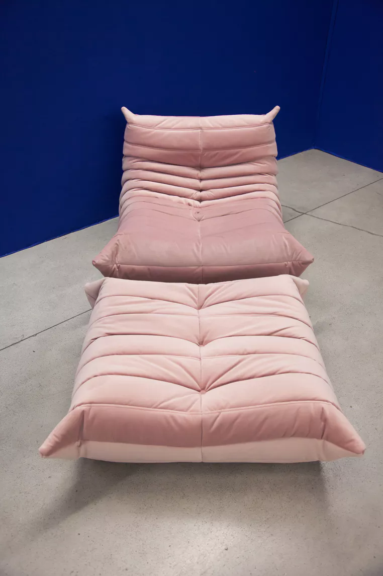 Set Poltrona e Pouf Togo Velluto Rosa Chiaro