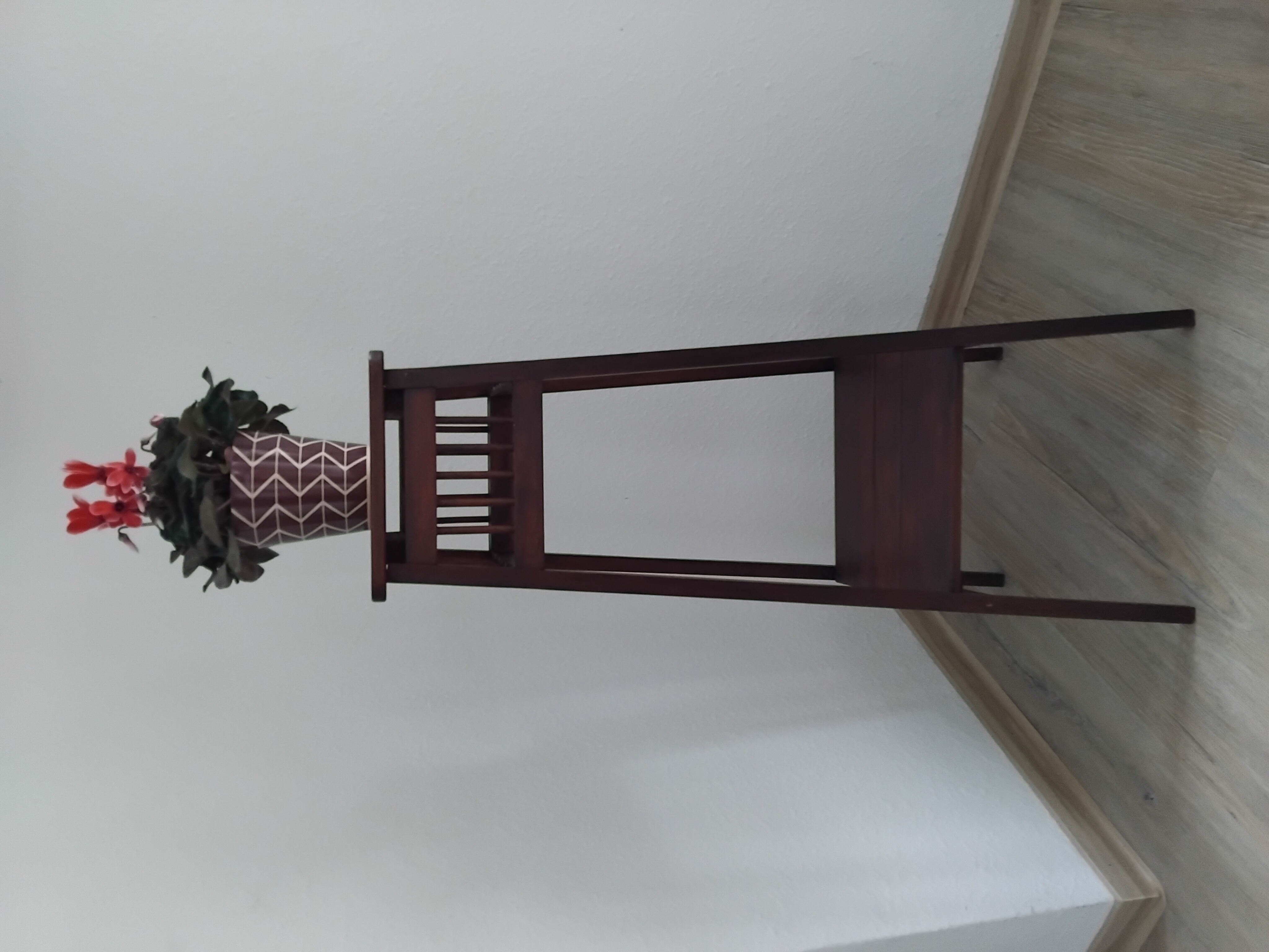 Plant stand wood brown