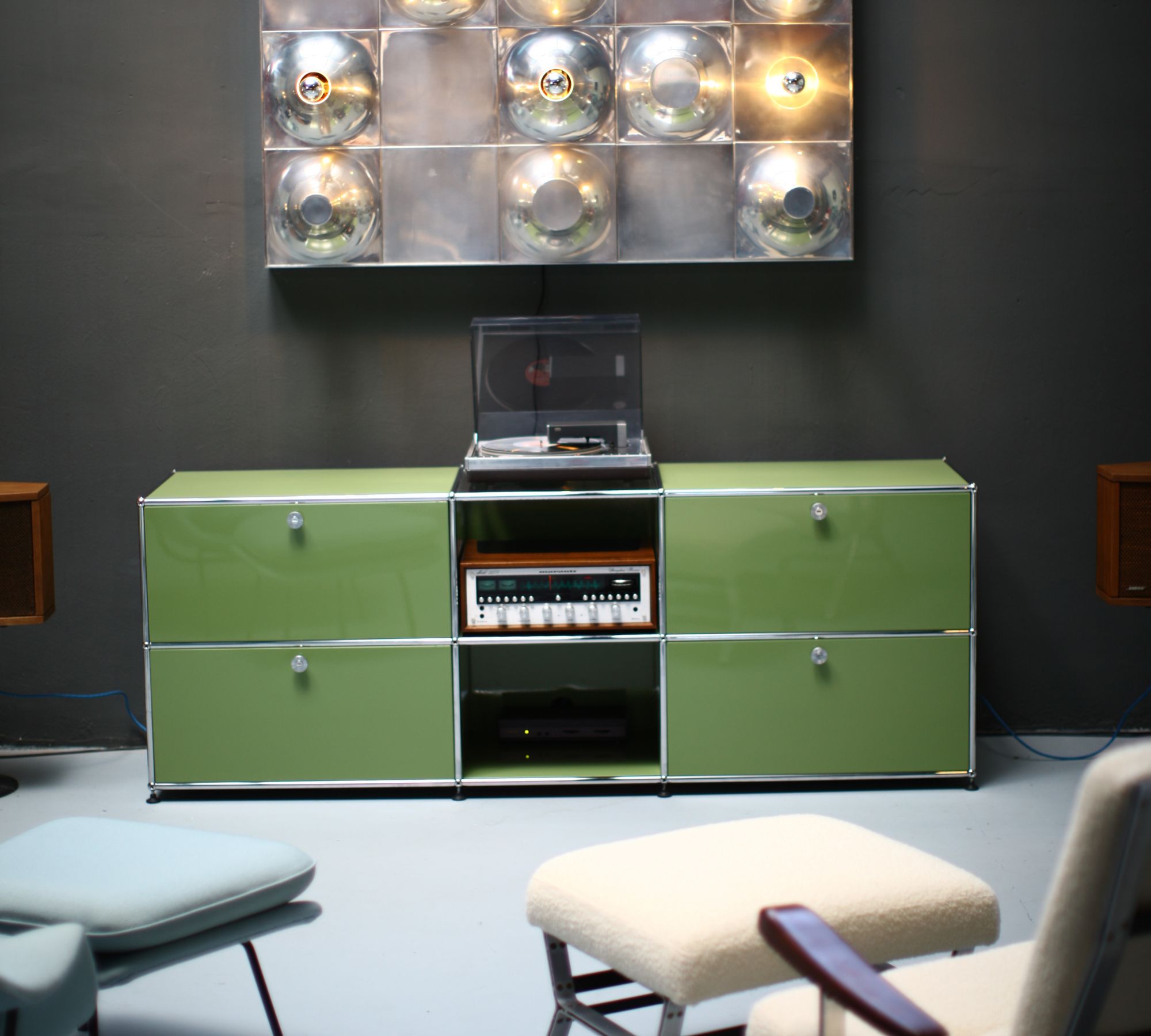 Unikat Sideboard mit Schubladen Yearbridge Green