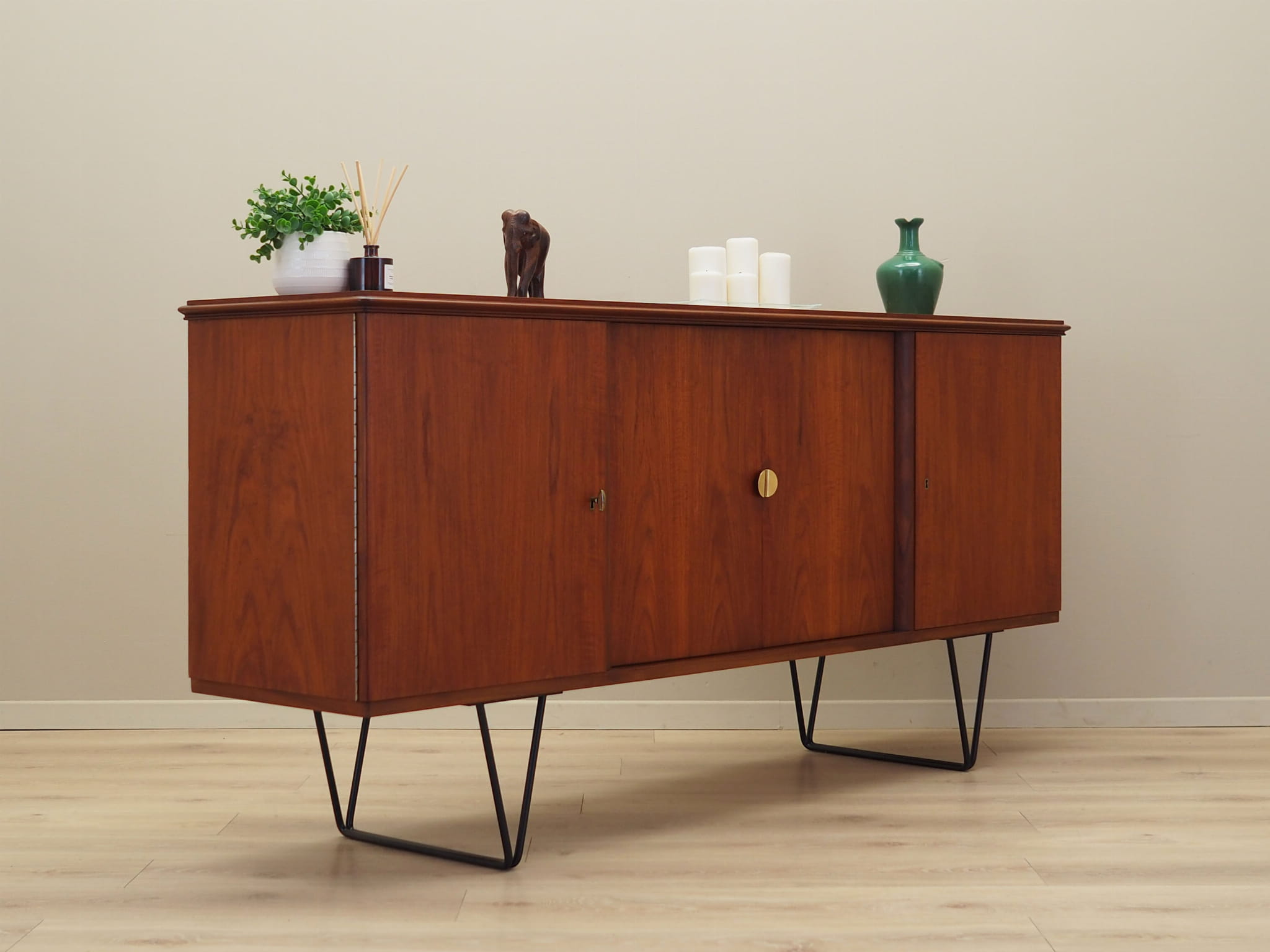 Vintage Sideboard Teakholz Braun 1970er Jahre