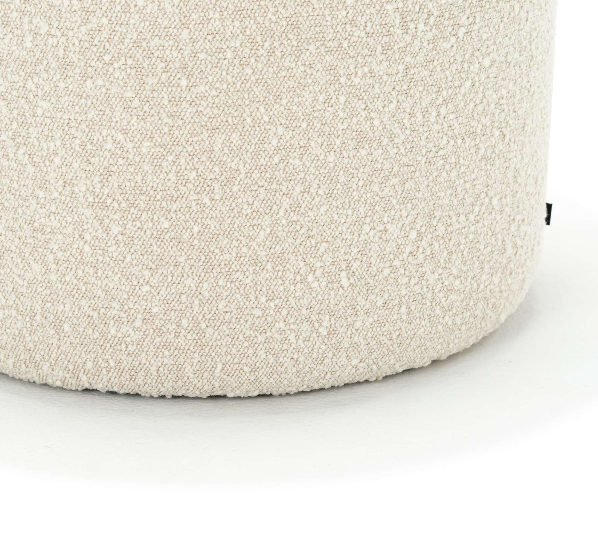 No. 9 Hocker Maya Cream