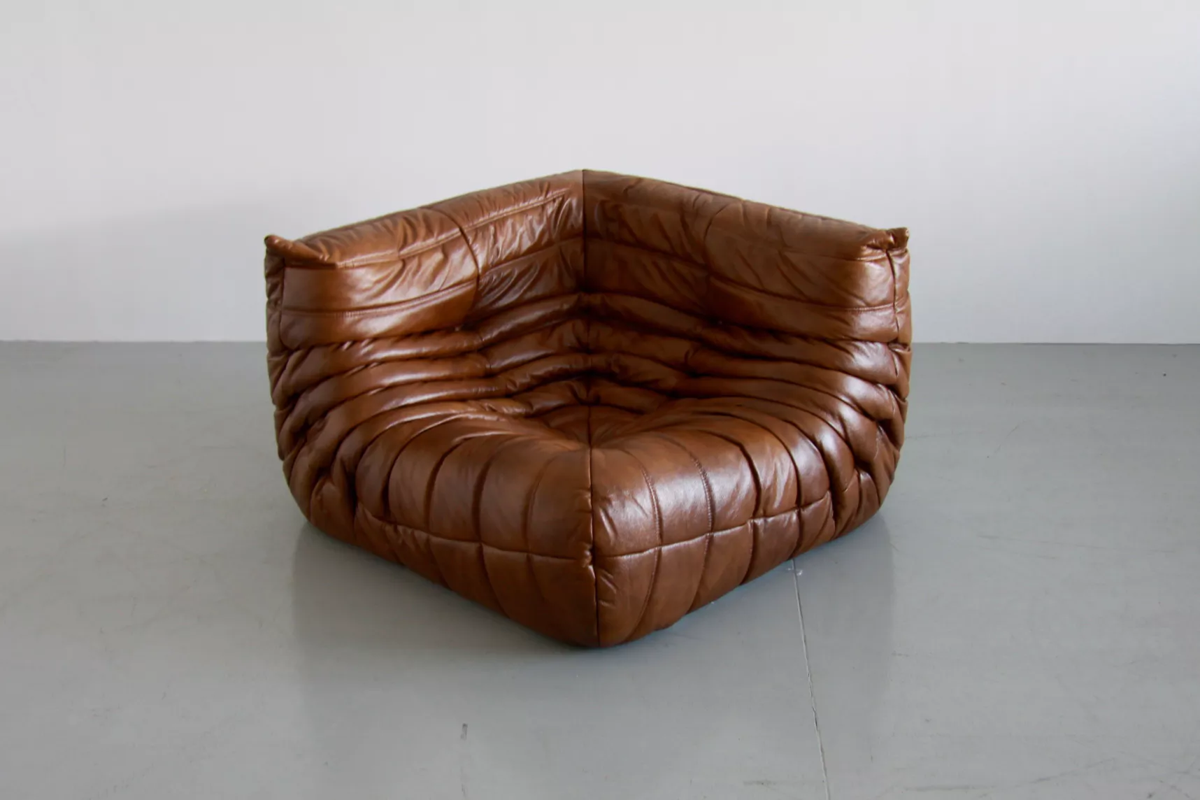 Togo Corner Sofa High Gloss Leather Antique Brown