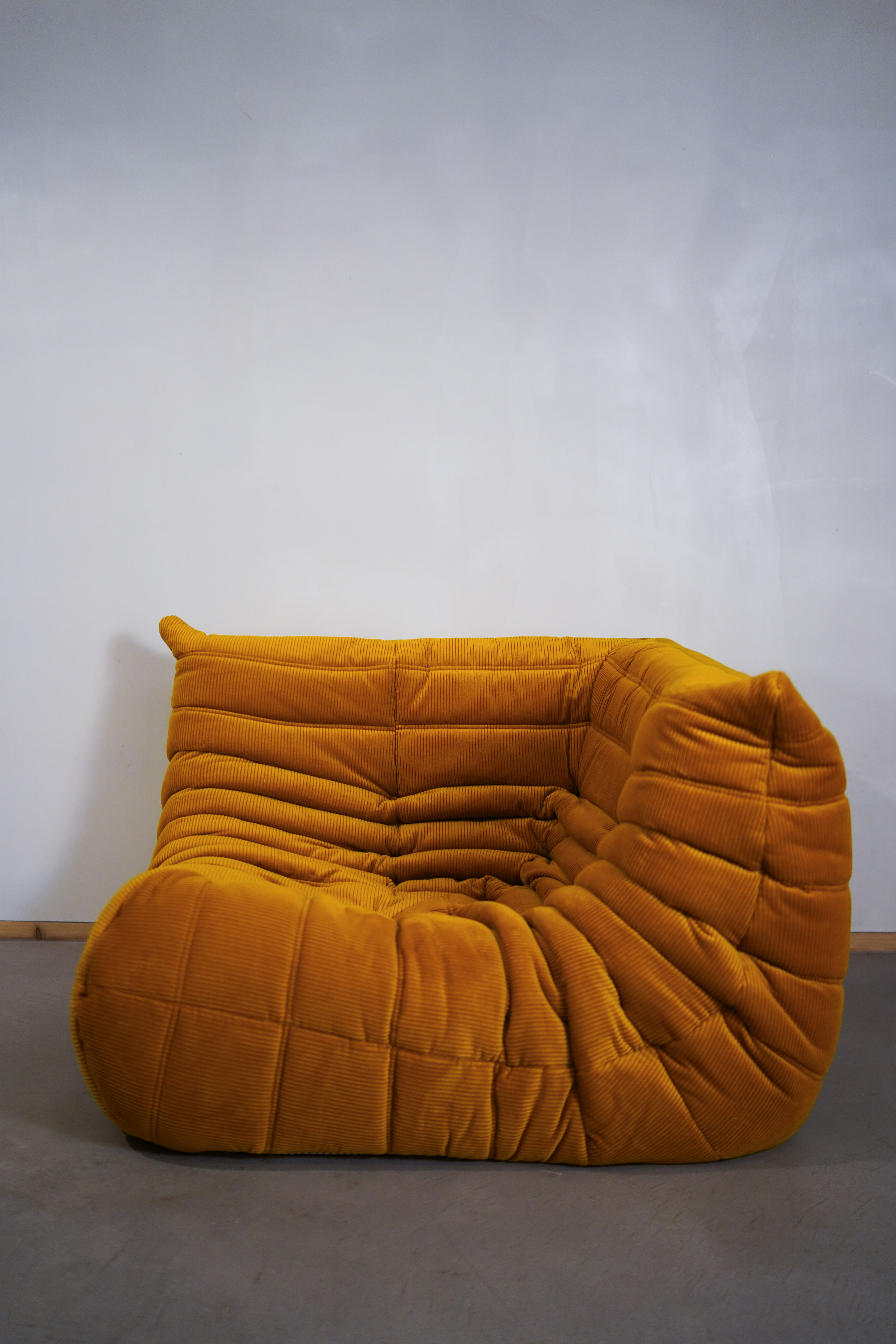 Togo Ecksofa Cord Goldgelb