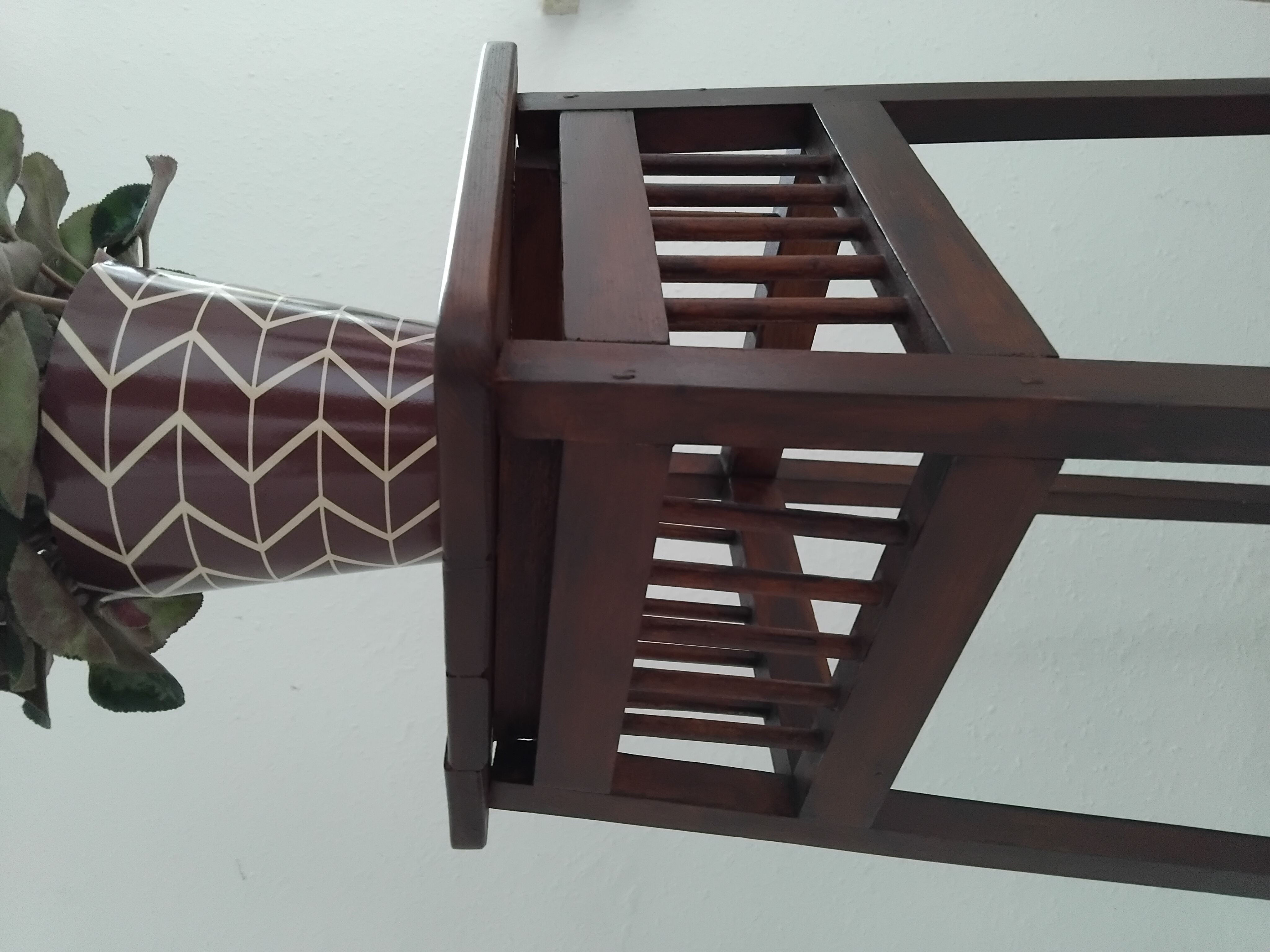 Plant stand wood brown