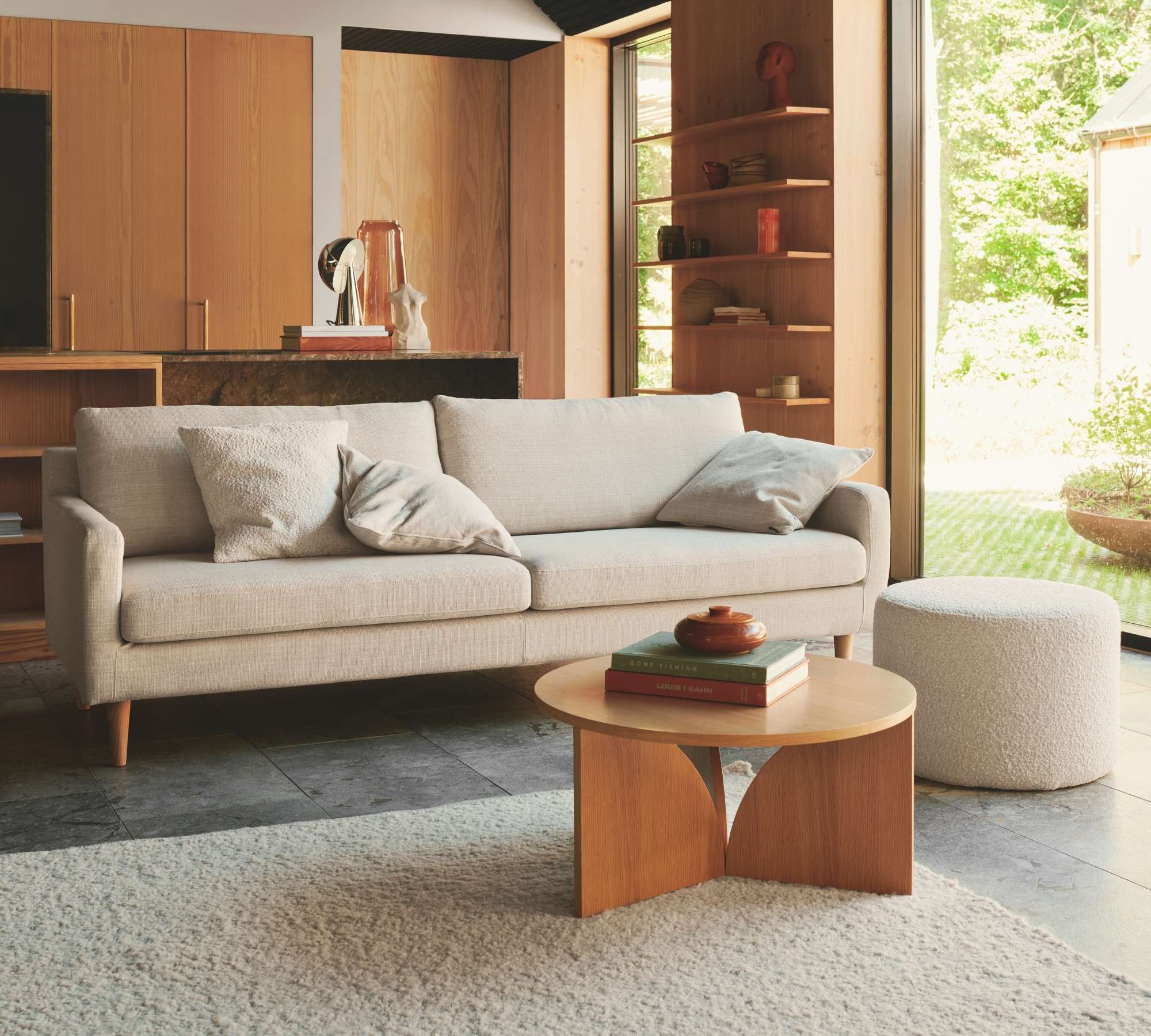 No. 9 Hocker Maya Cream