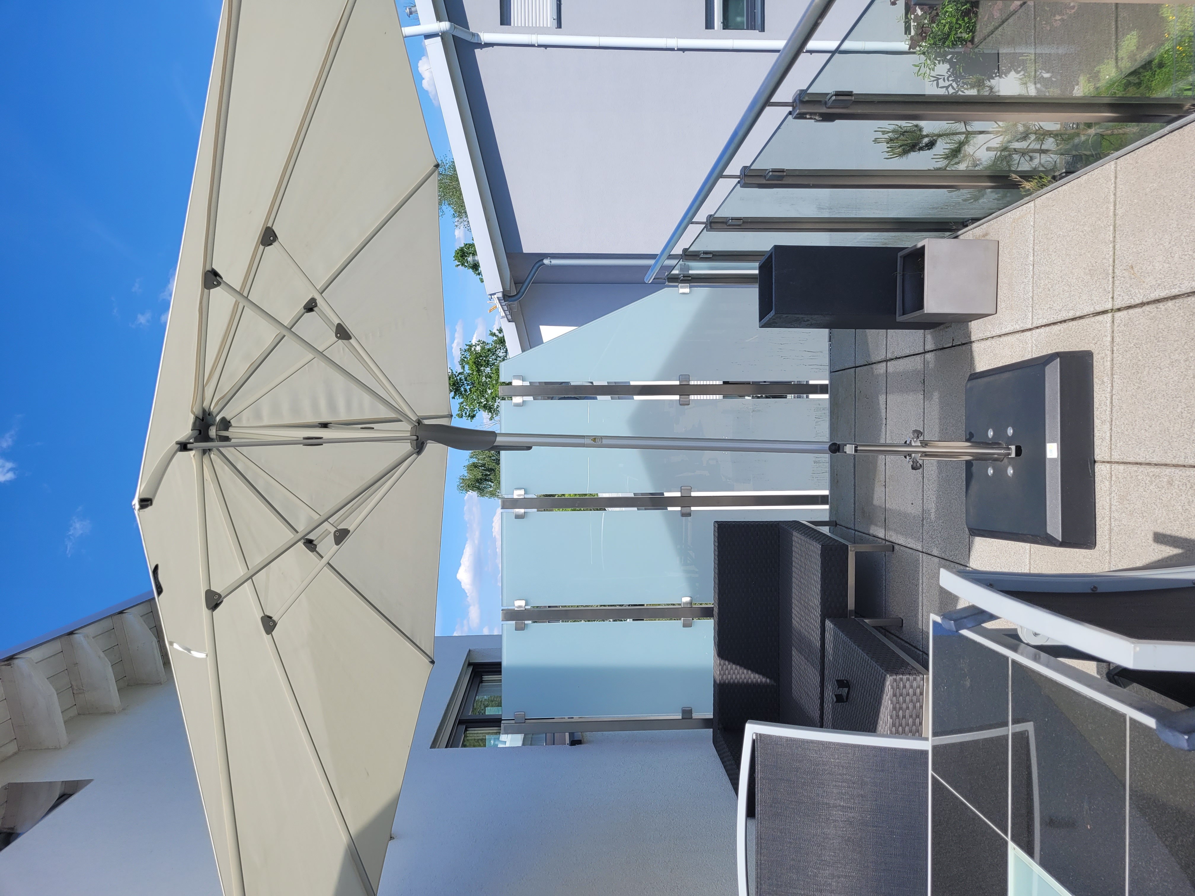 655 Parasol stand &amp; umbrella aluminum 65 kg