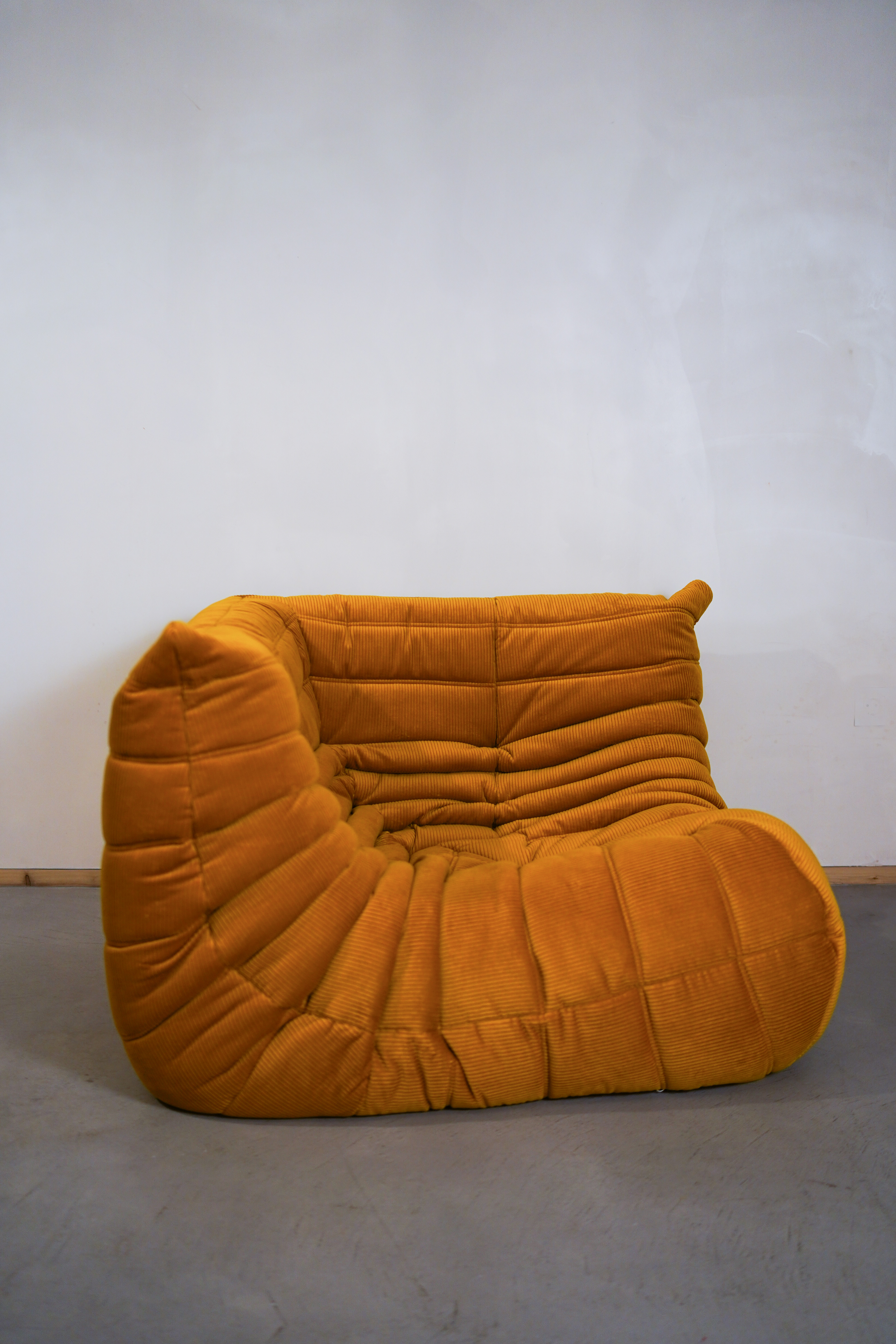 Togo Ecksofa Cord Goldgelb