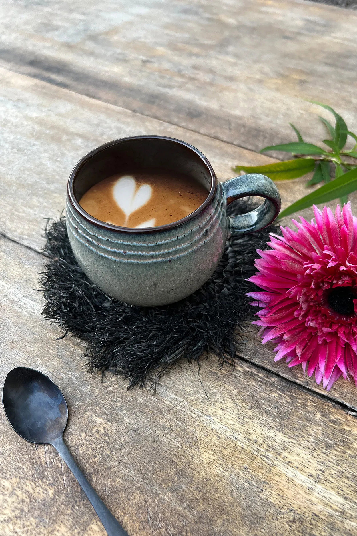 Fringe Raffia Coaster Black