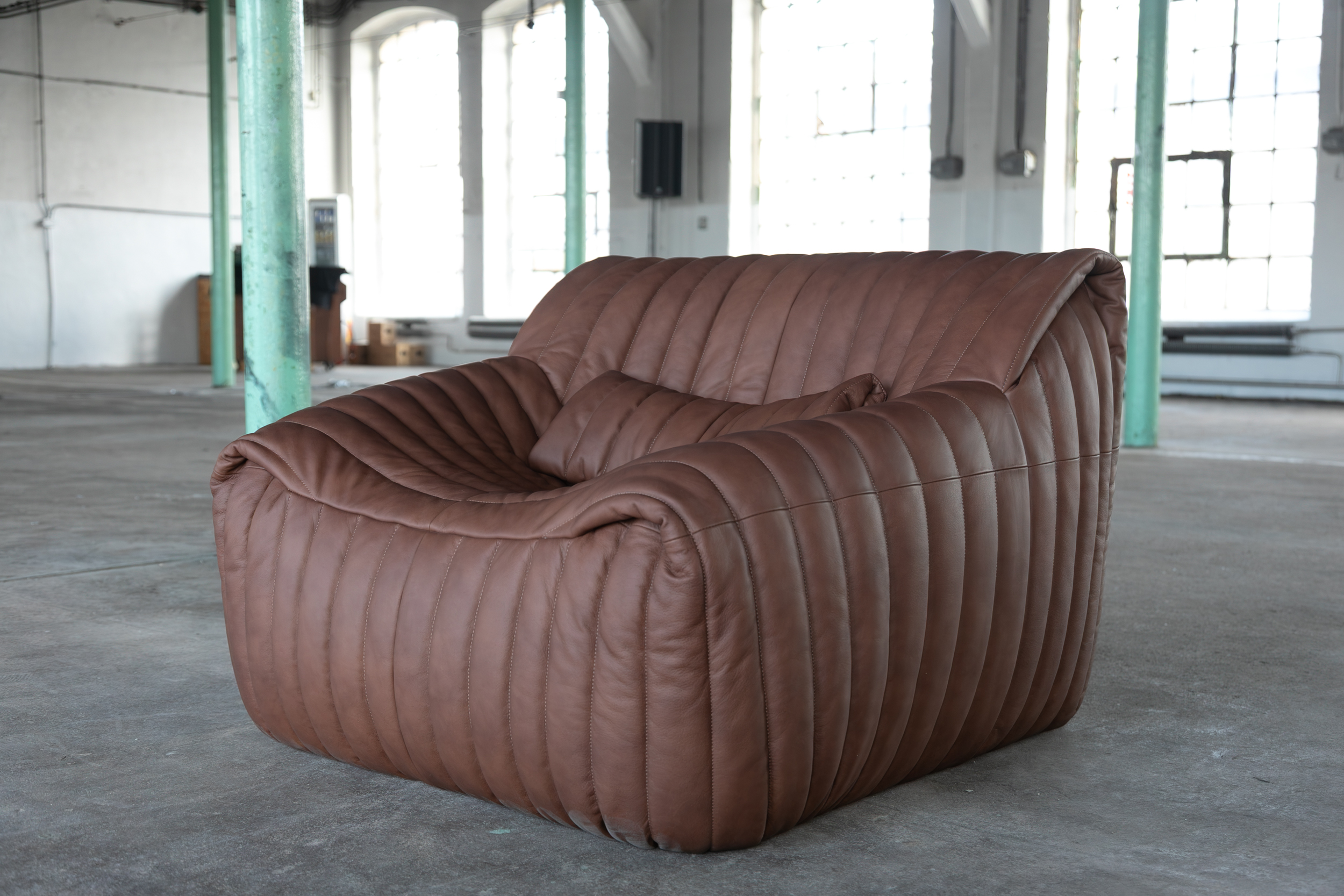 Togo Armchair Smooth Leather Folk Brown