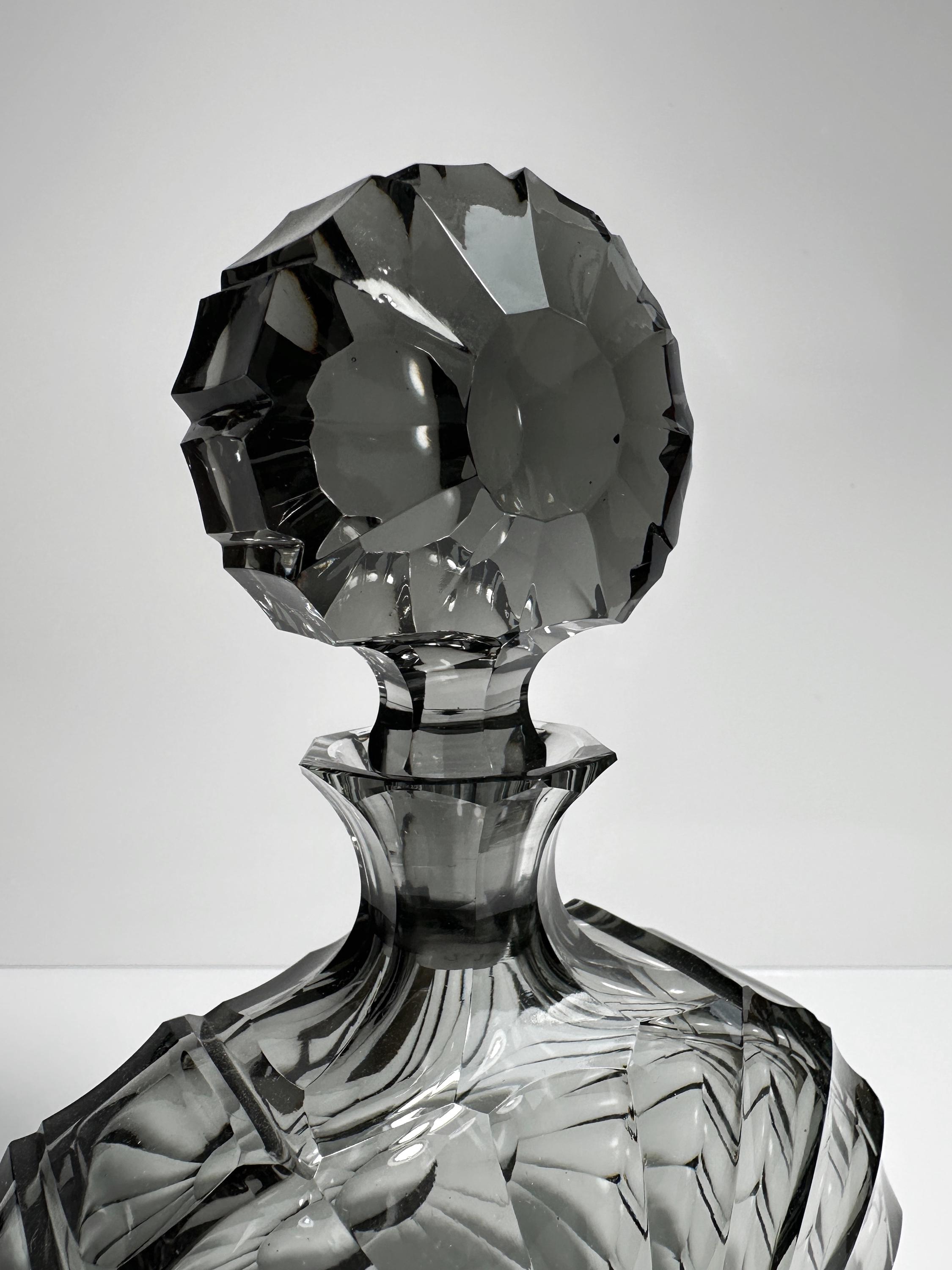 Midcentury Kristall-Dekanter / Karaffe Rauchglas Grau