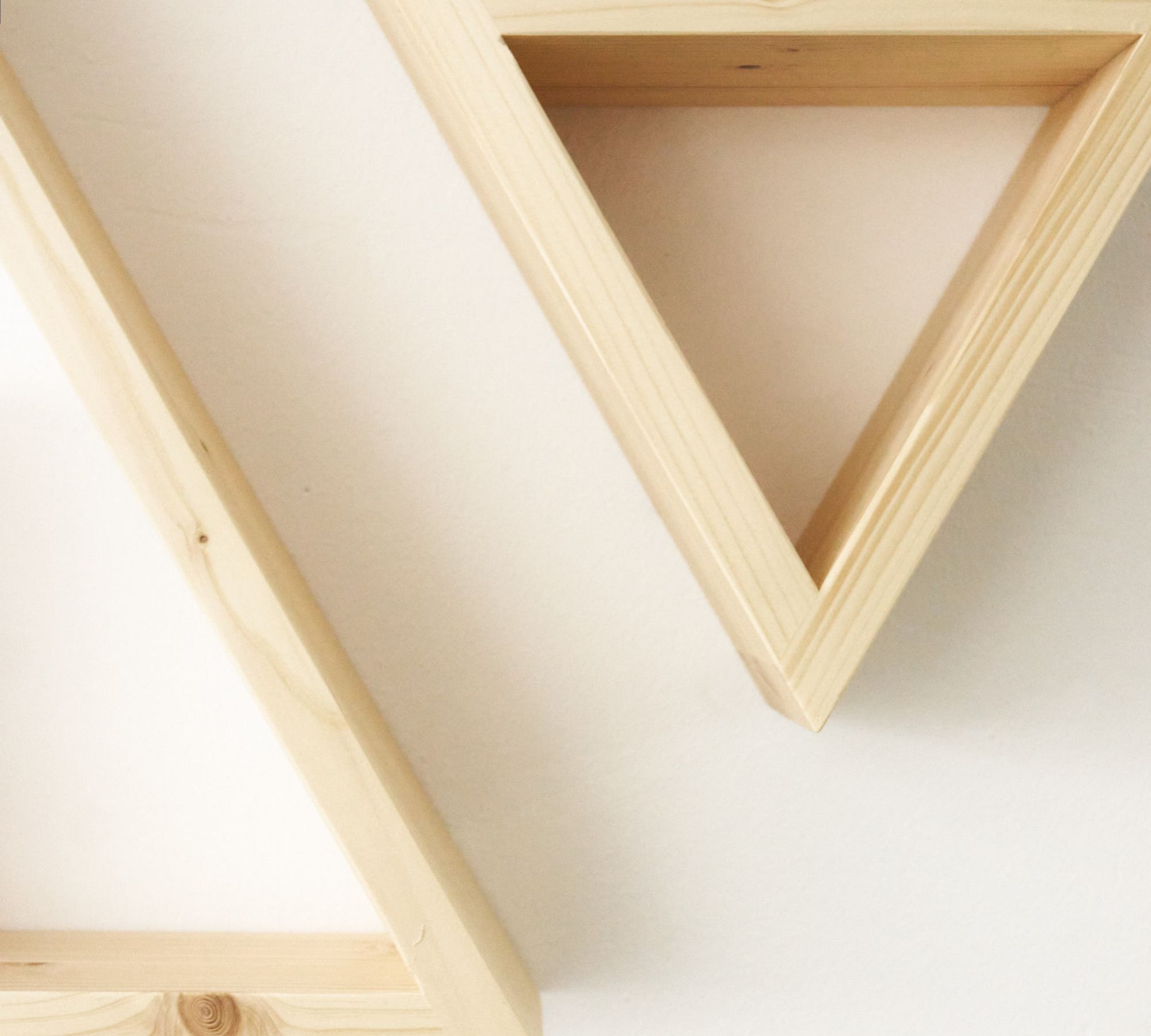 Seashpea Haarwerkzeug-Organizer Aus Holz – Wandmontiert, 4 Regale, Schwarz, Für Föhn, Glätteisen & Co.
