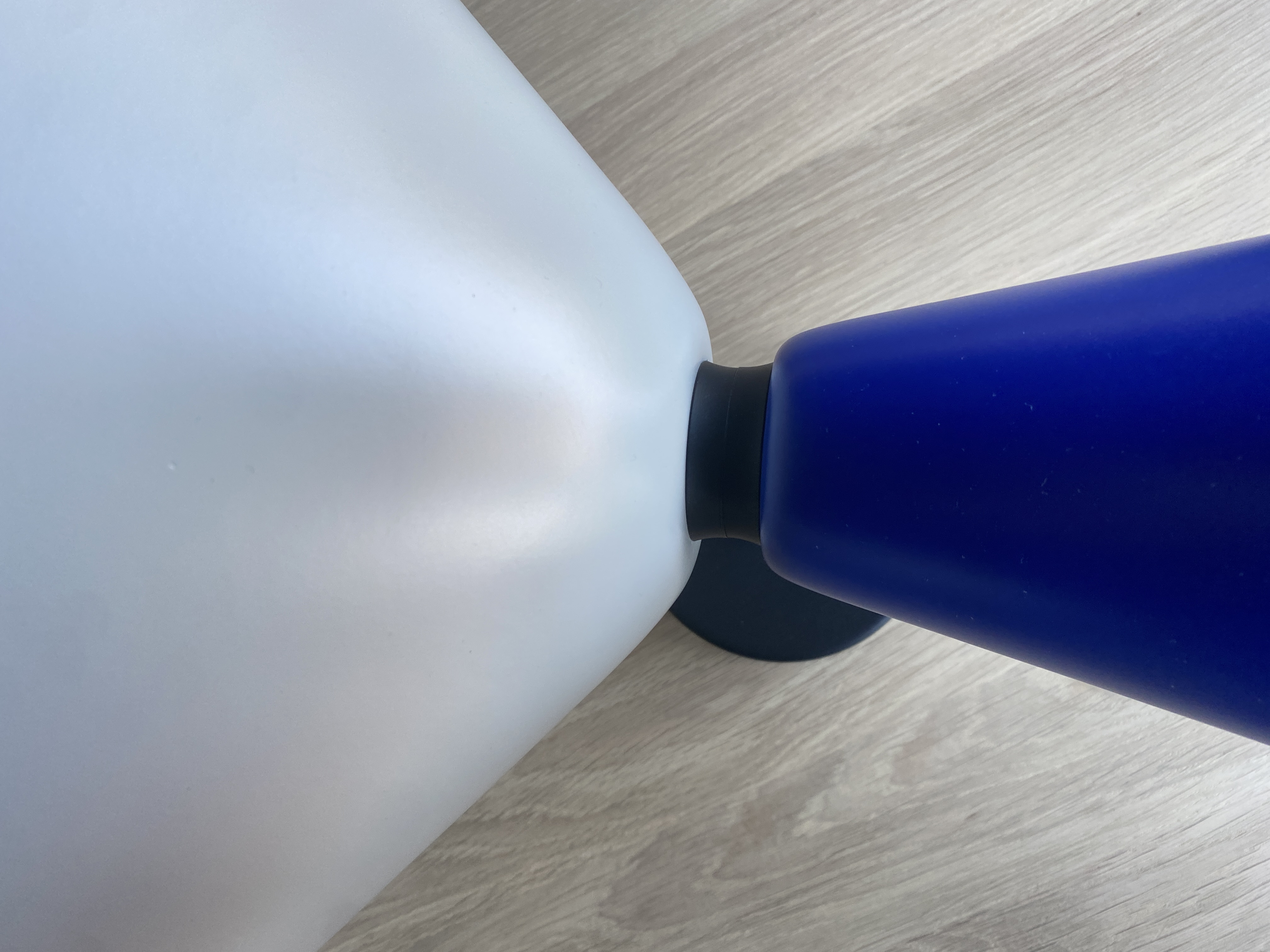 Alphabeta Wandlampe Stahl Blau Grau