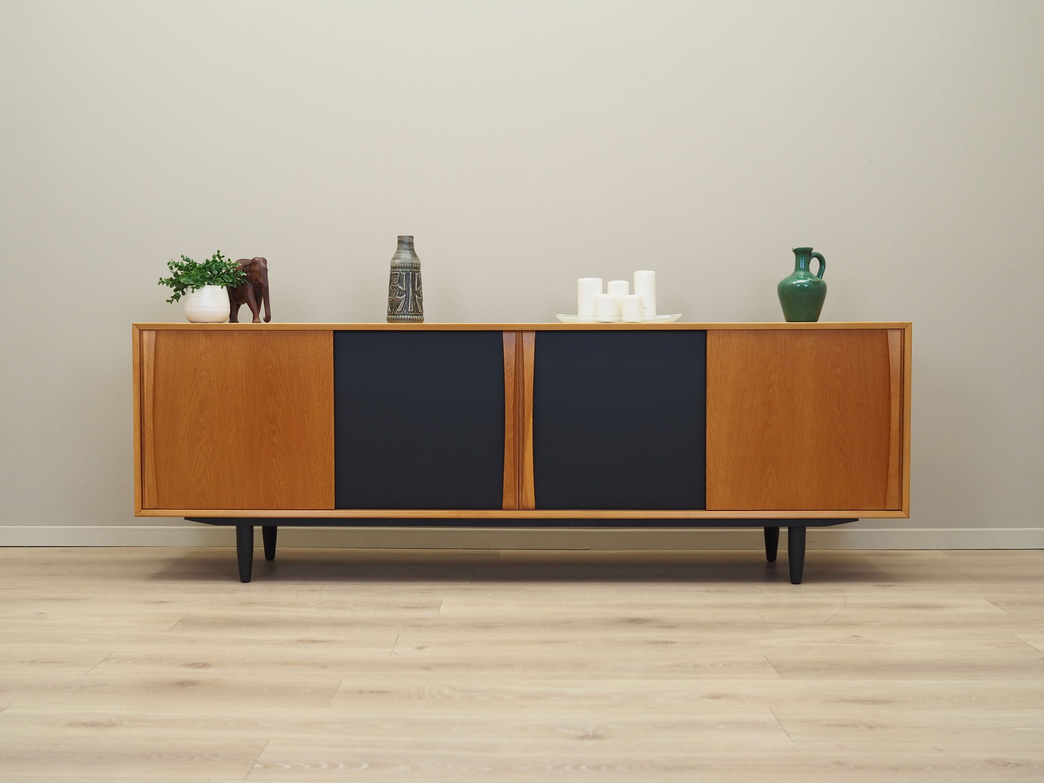 Vintage Sideboard Eschenholz Braun 1970er Jahre