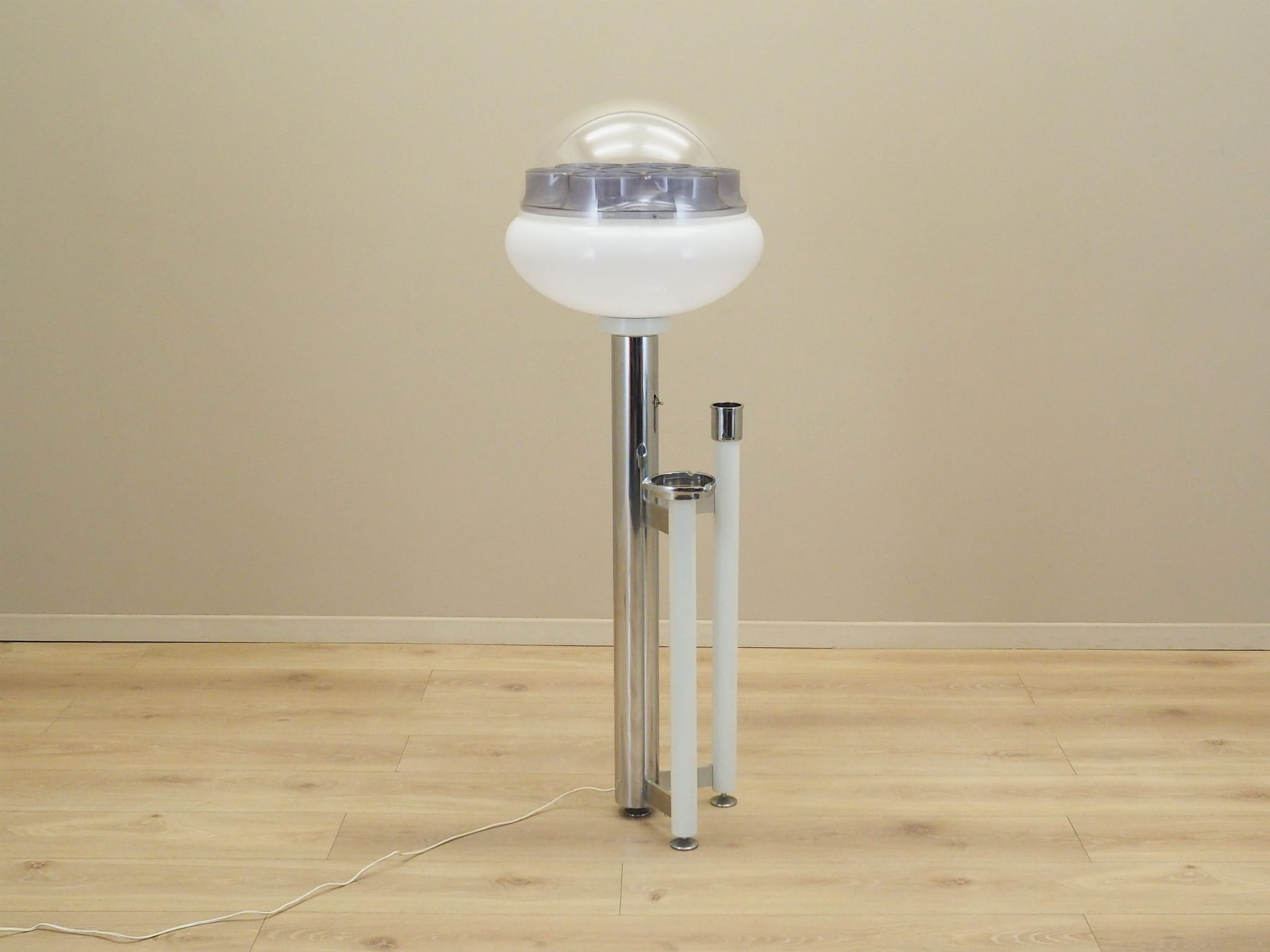 Space Age Stehlampe mit Aschenbecher 1960er Jahre