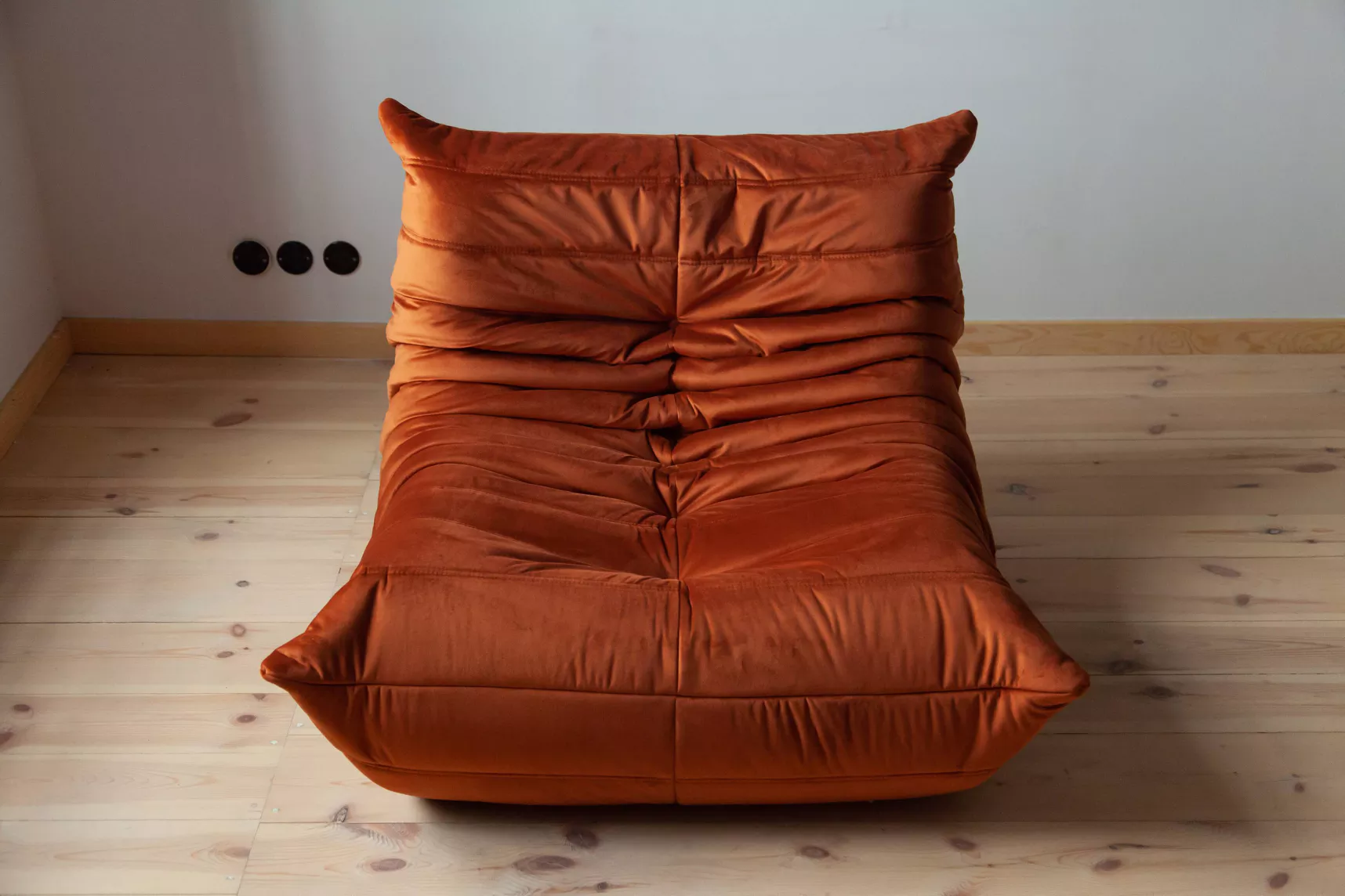 Togo Armchair and Ottoman Set Velvet Amber-Orange