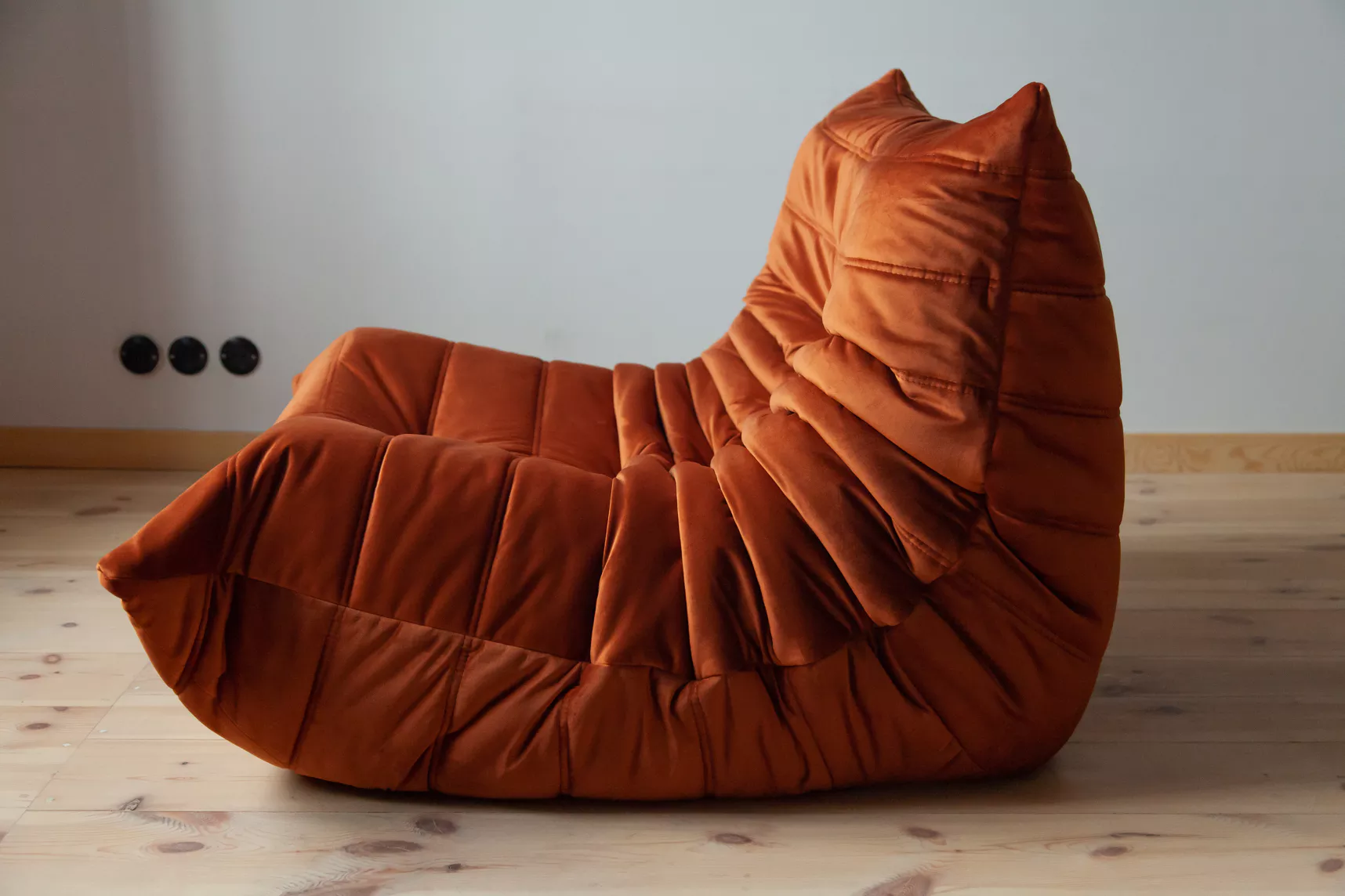 Togo Armchair and Ottoman Set Velvet Amber-Orange
