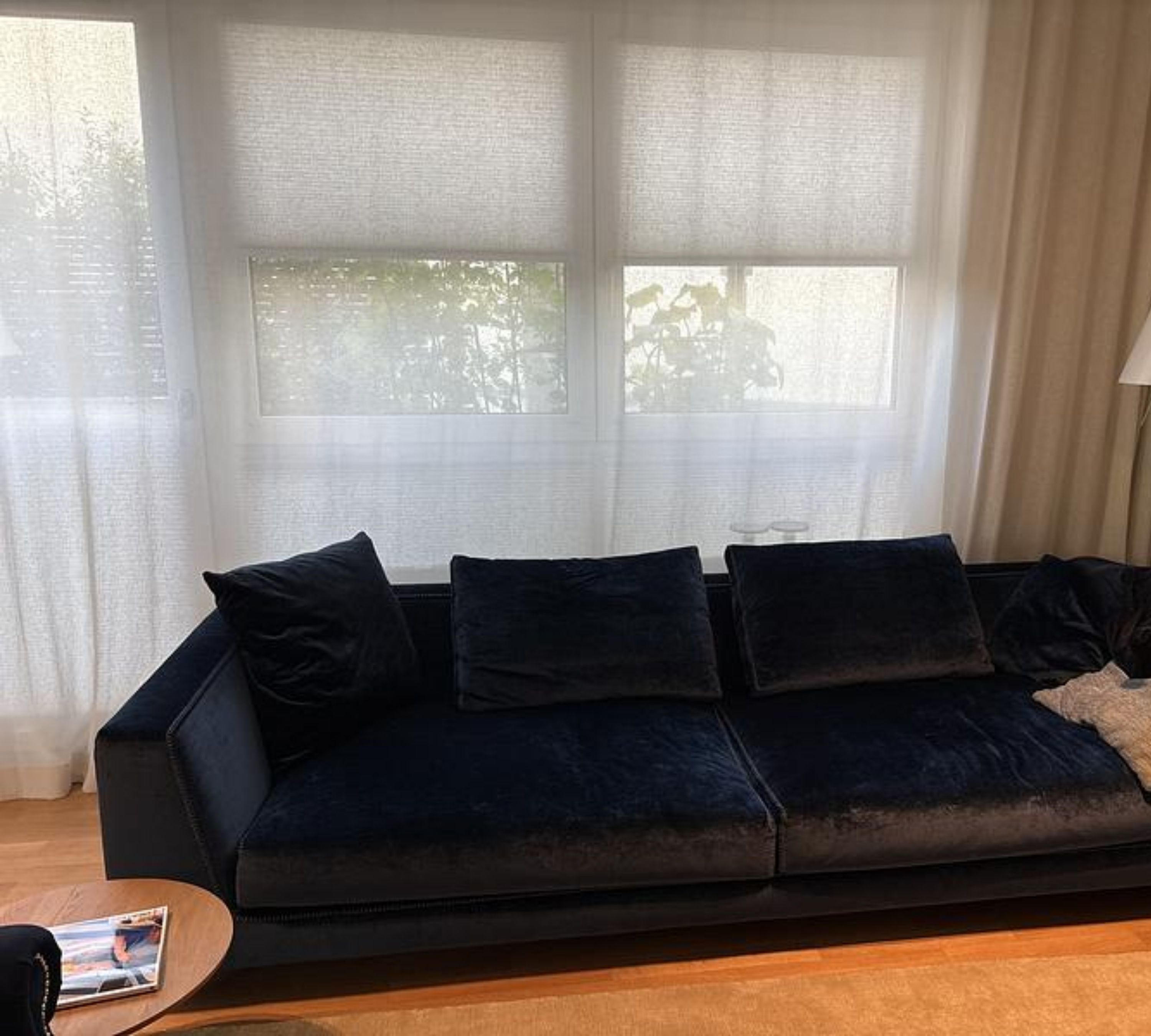 Ray Sofa Samt Blau
