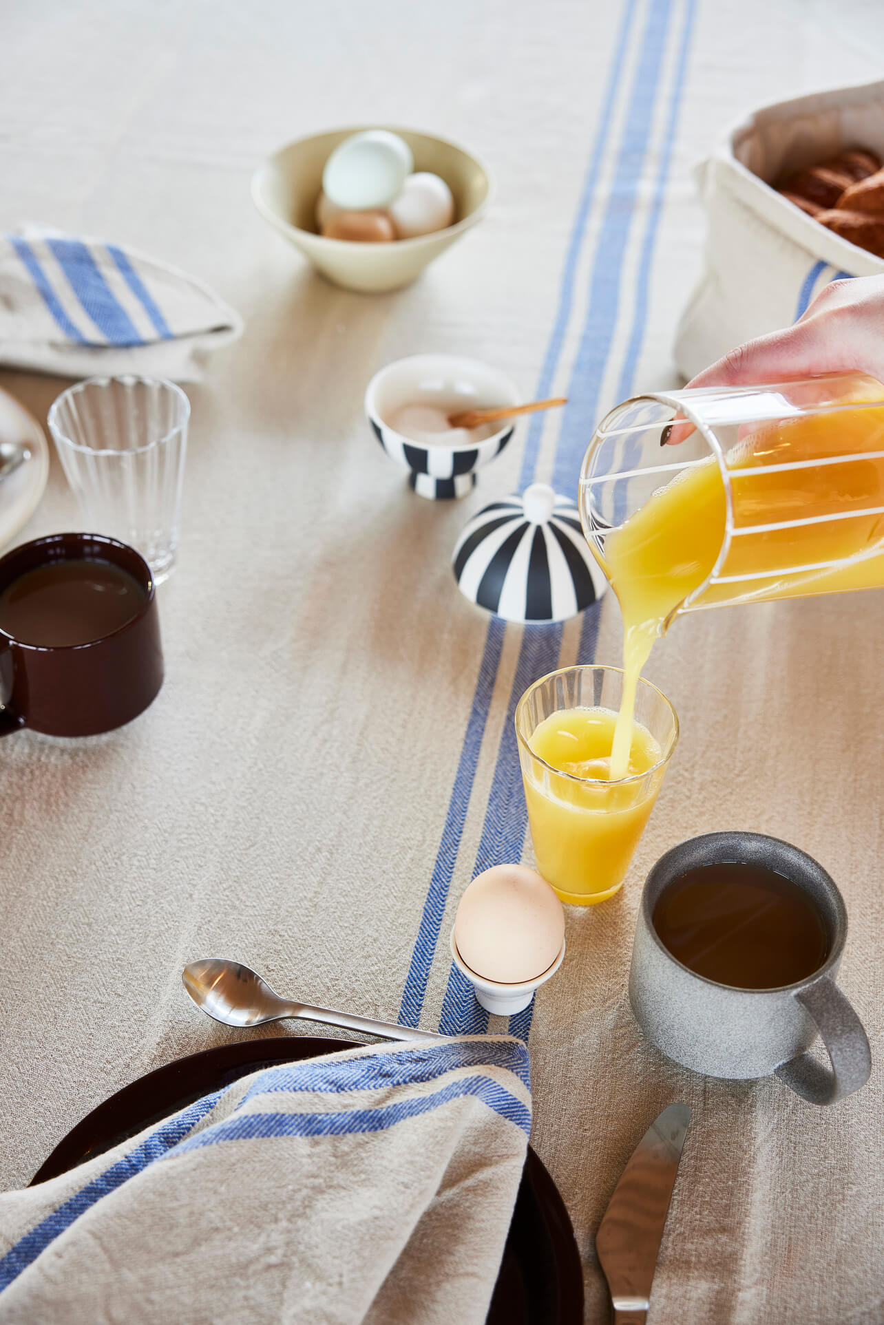 2x Yuka Egg Cup Stone Cream