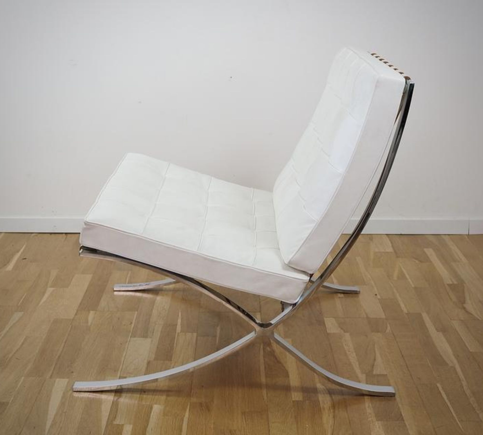 Barcelona Chair Leder Ivory Limited Edition Nr. 23