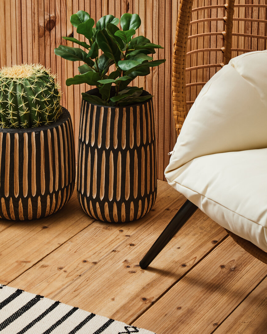 Arlo Große Natur und Schwarze Holzvase
