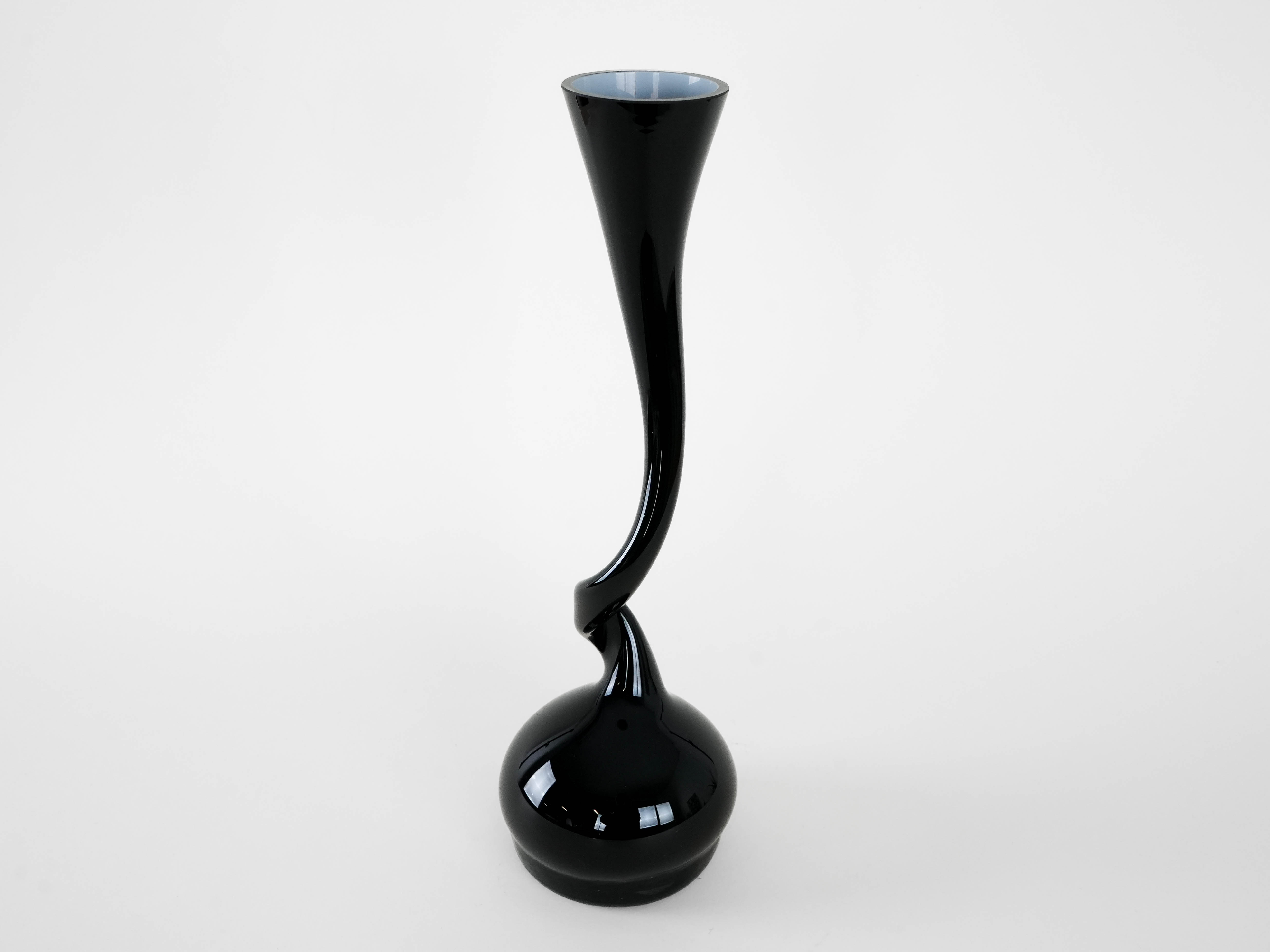 Swing Vase Black 2000s